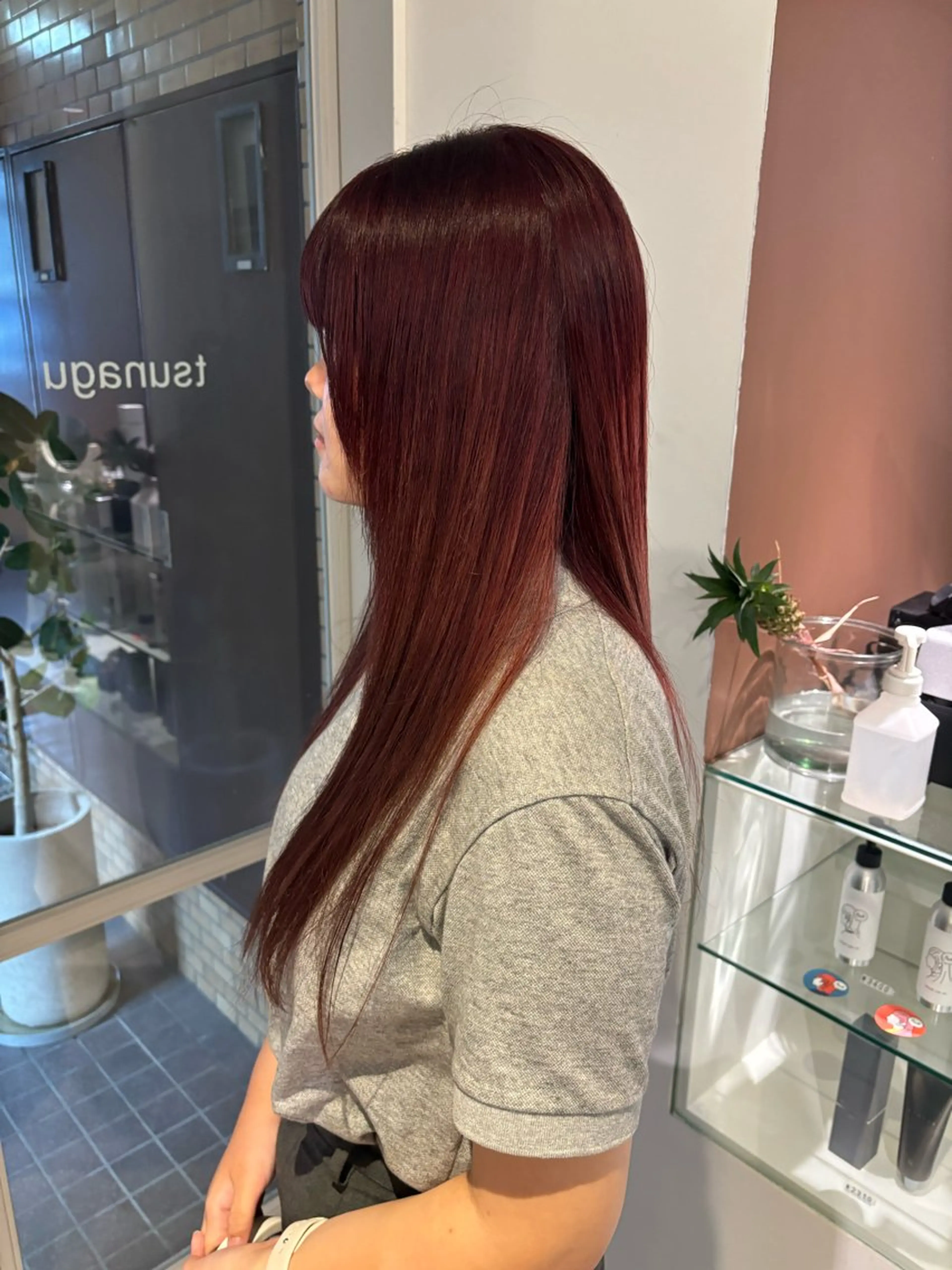 ロング カラー レッドカラー yuna / tsunaguのヘアスタイル