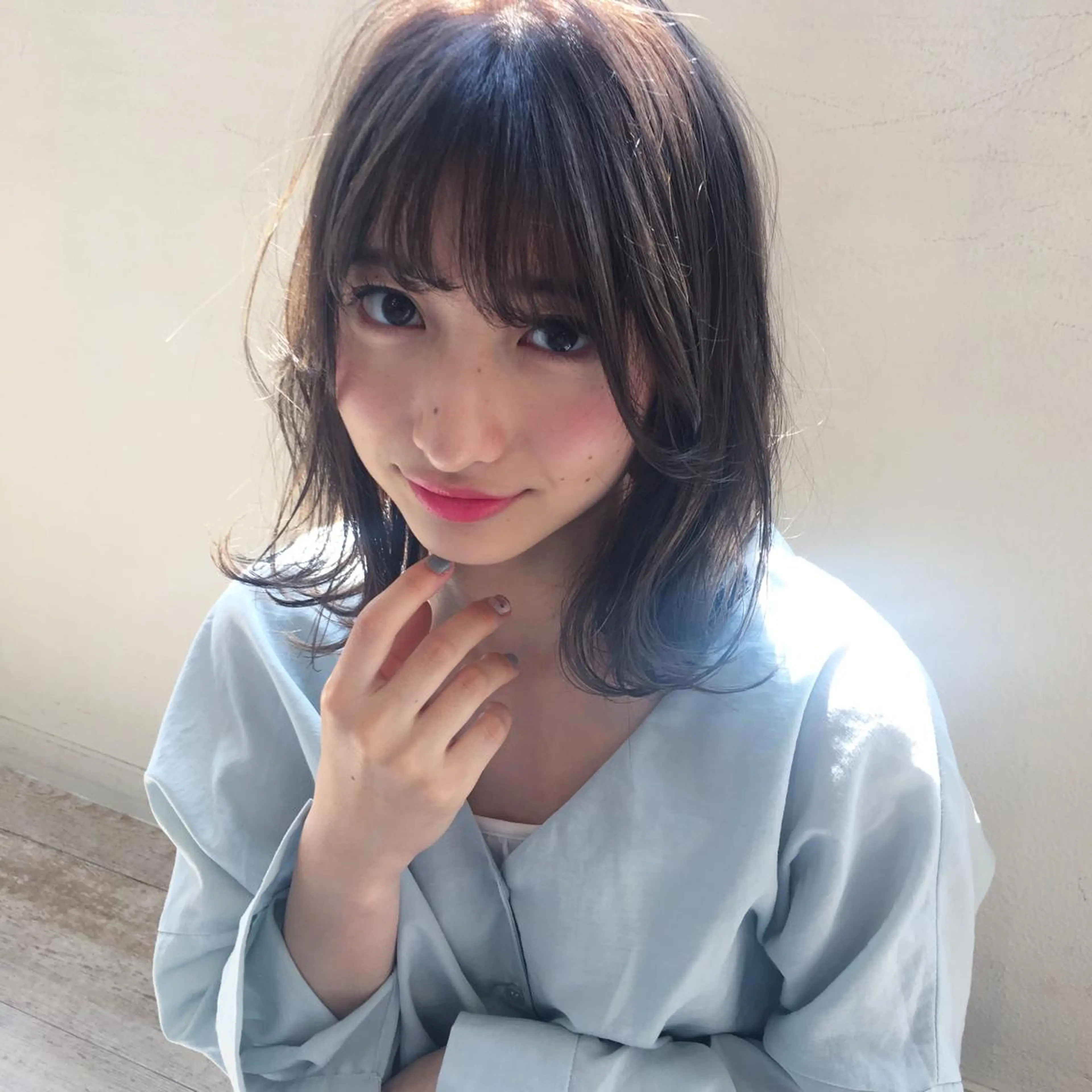 ミディアム 外ハネヘア 鎌倉 彩のヘアスタイル