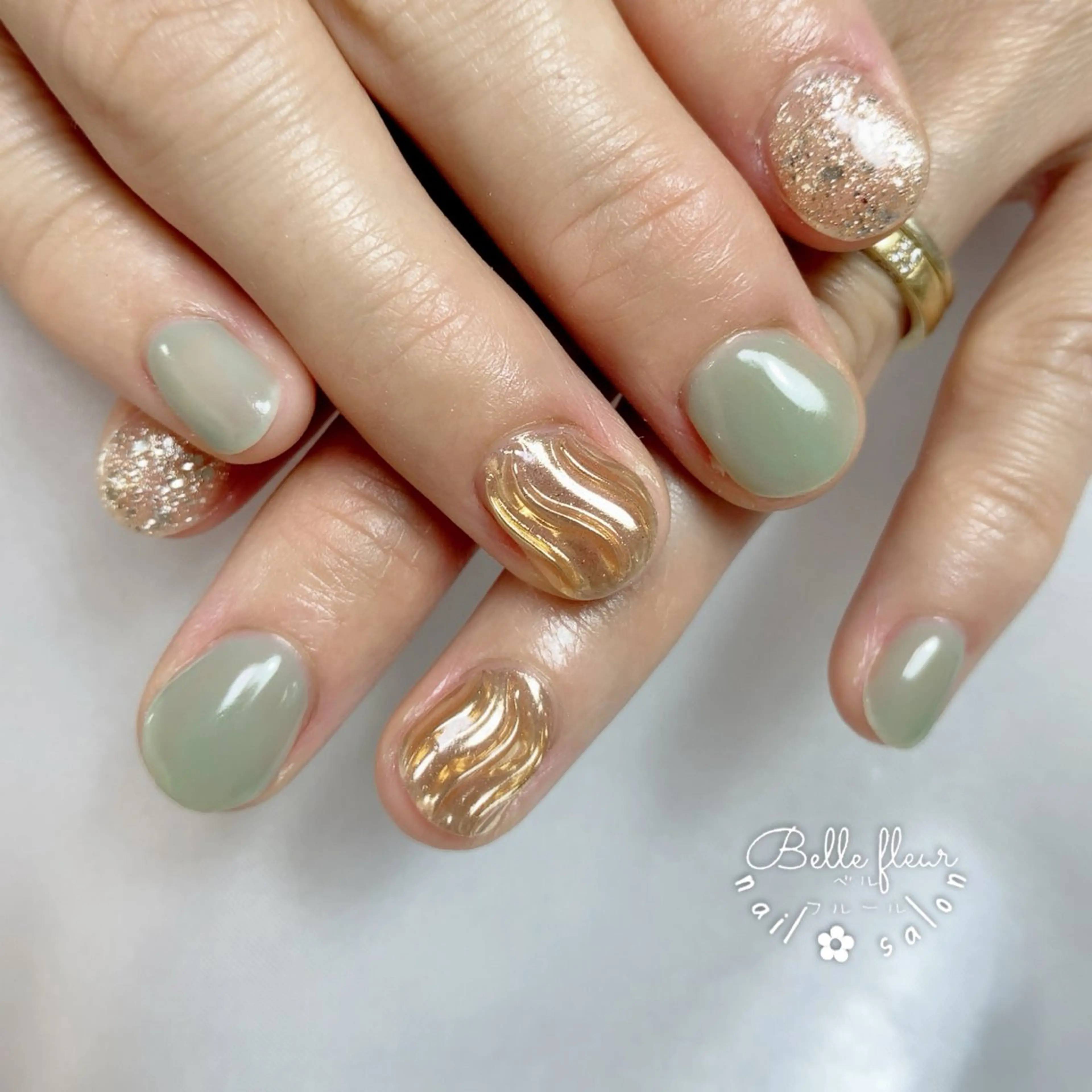 ネイル グリーン ハンドネイル ﾈｲﾙｻﾛﾝ Bellefleurのネイルデザイン