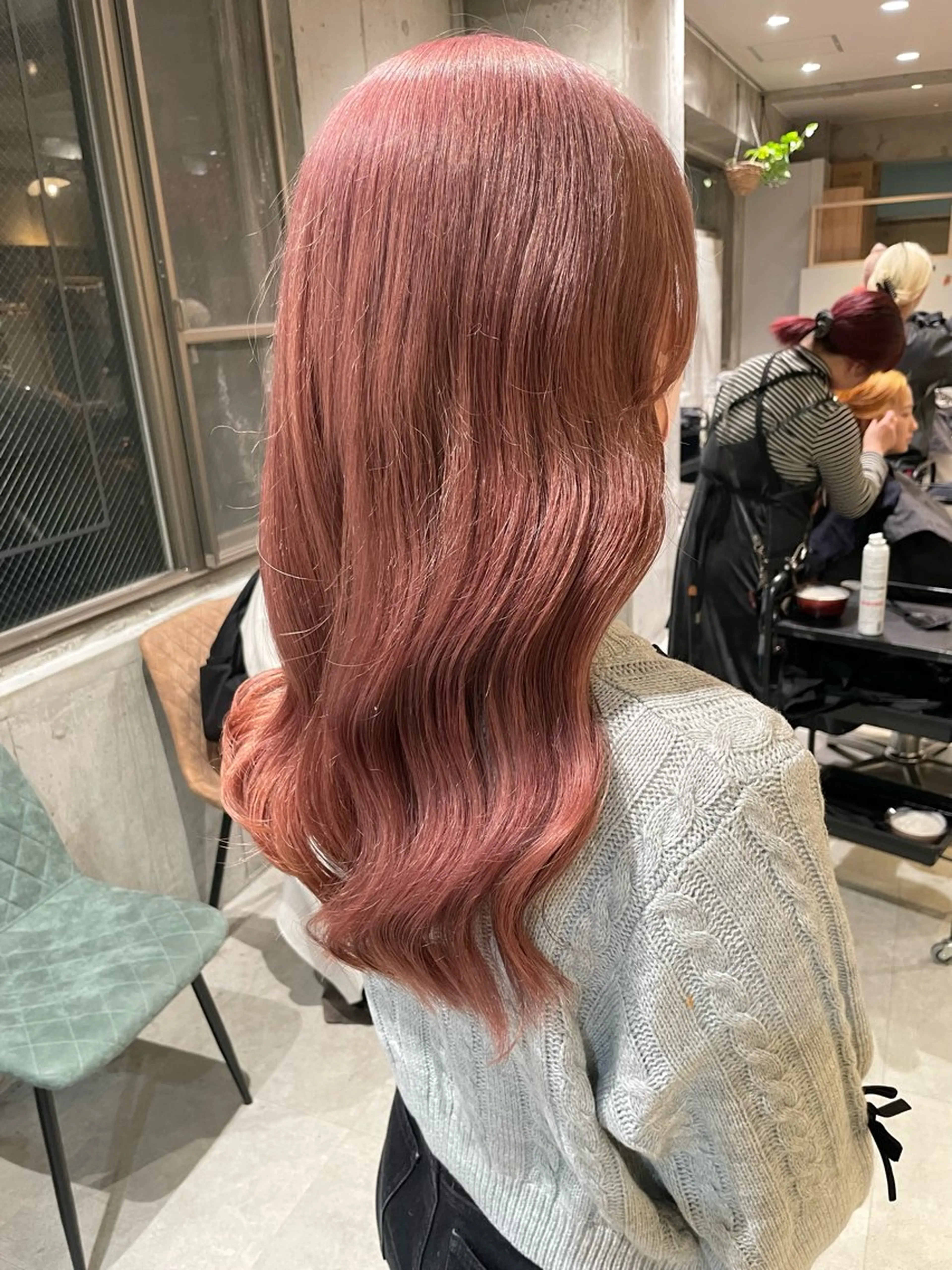 カラー オタク美容師🛍/ 酸性ストレート/艶髪のヘアスタイル