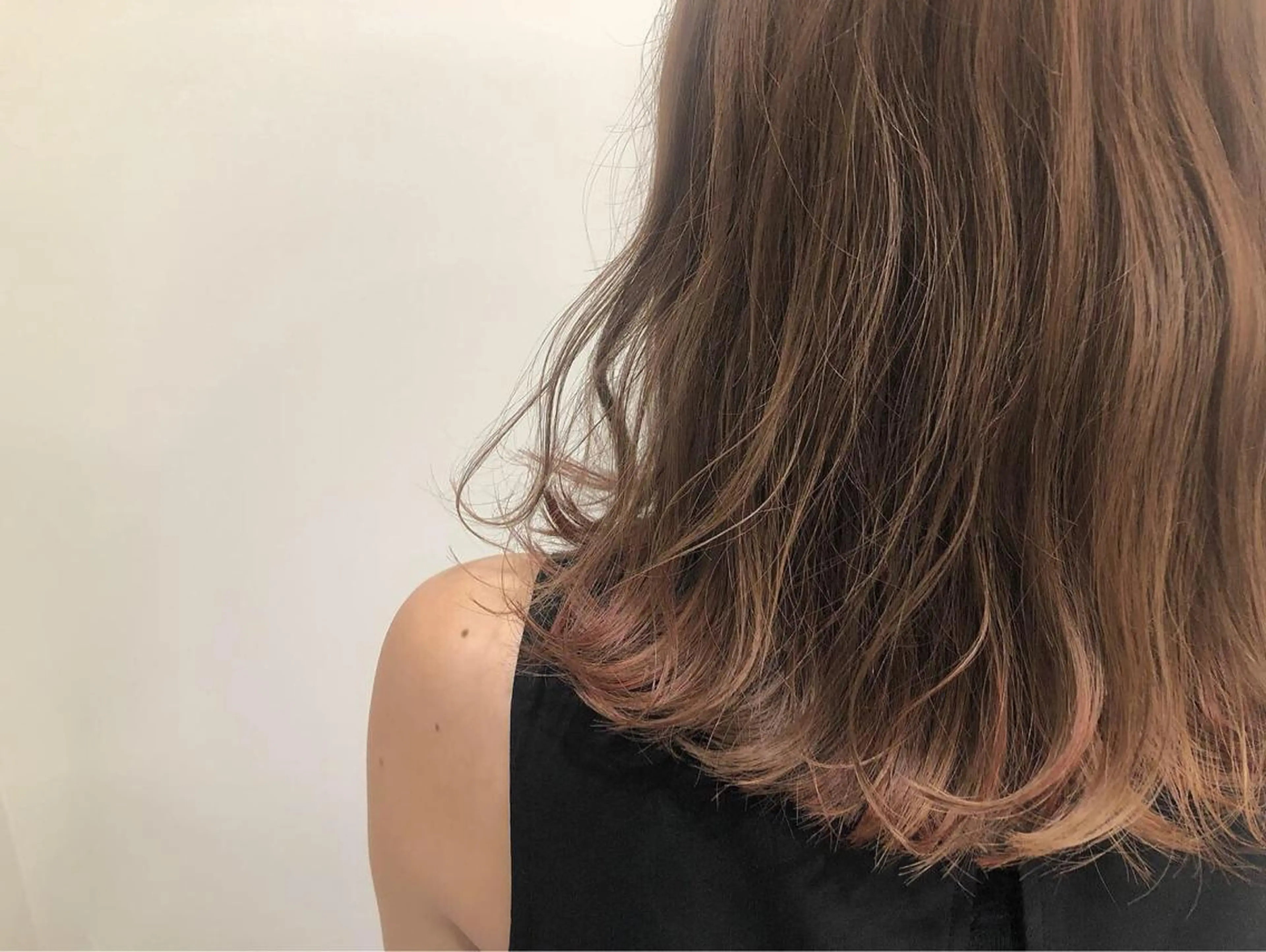 ミディアム カラー GO TODAY SHAiRE SALON原宿Stella店所属・GO TODAY シェアサロンのヘアスタイル