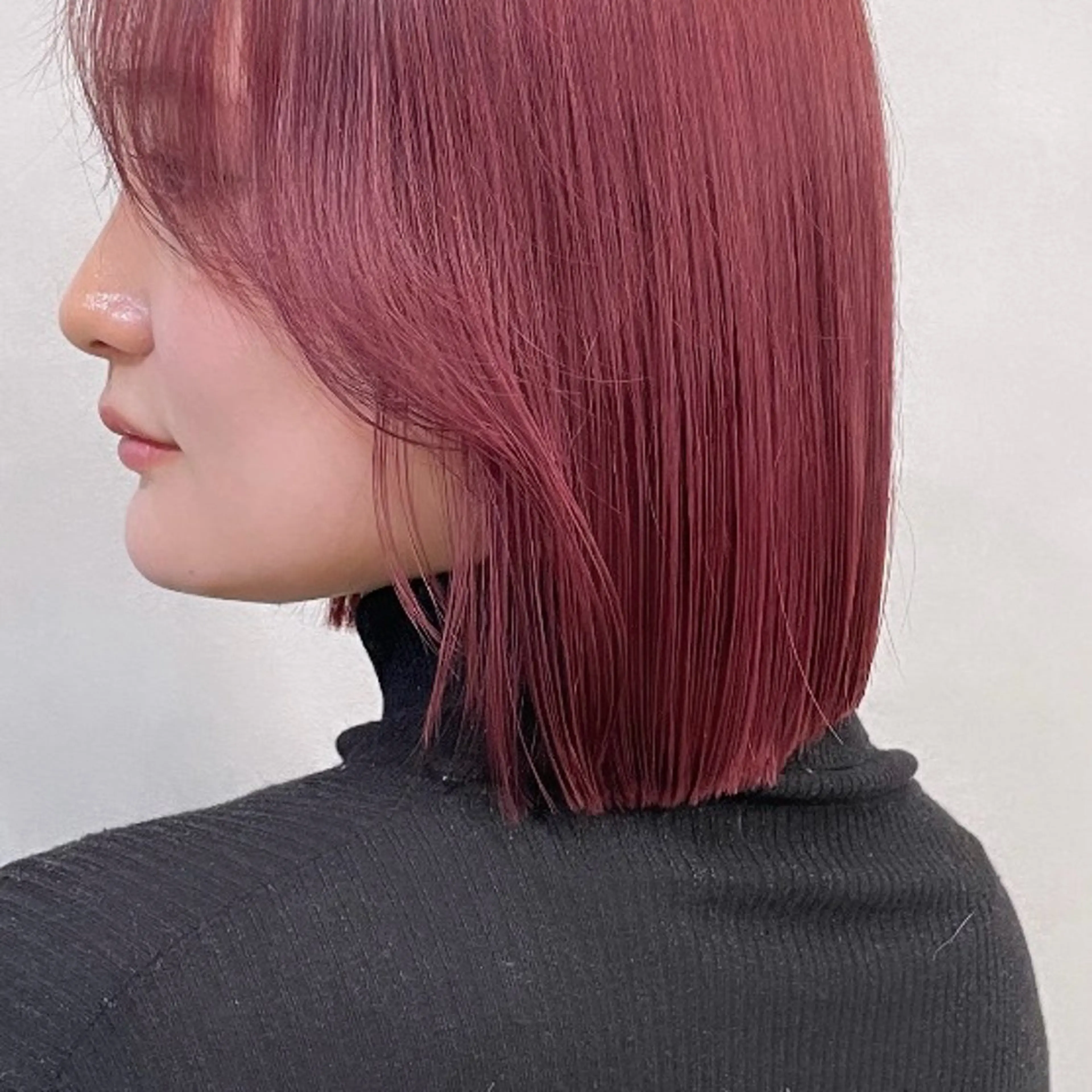 ショート カラー カシス ピンクカラー ボブ カット ヘアカラー Rui/透明感カラー 暖色/レイヤーカットのヘアスタイル