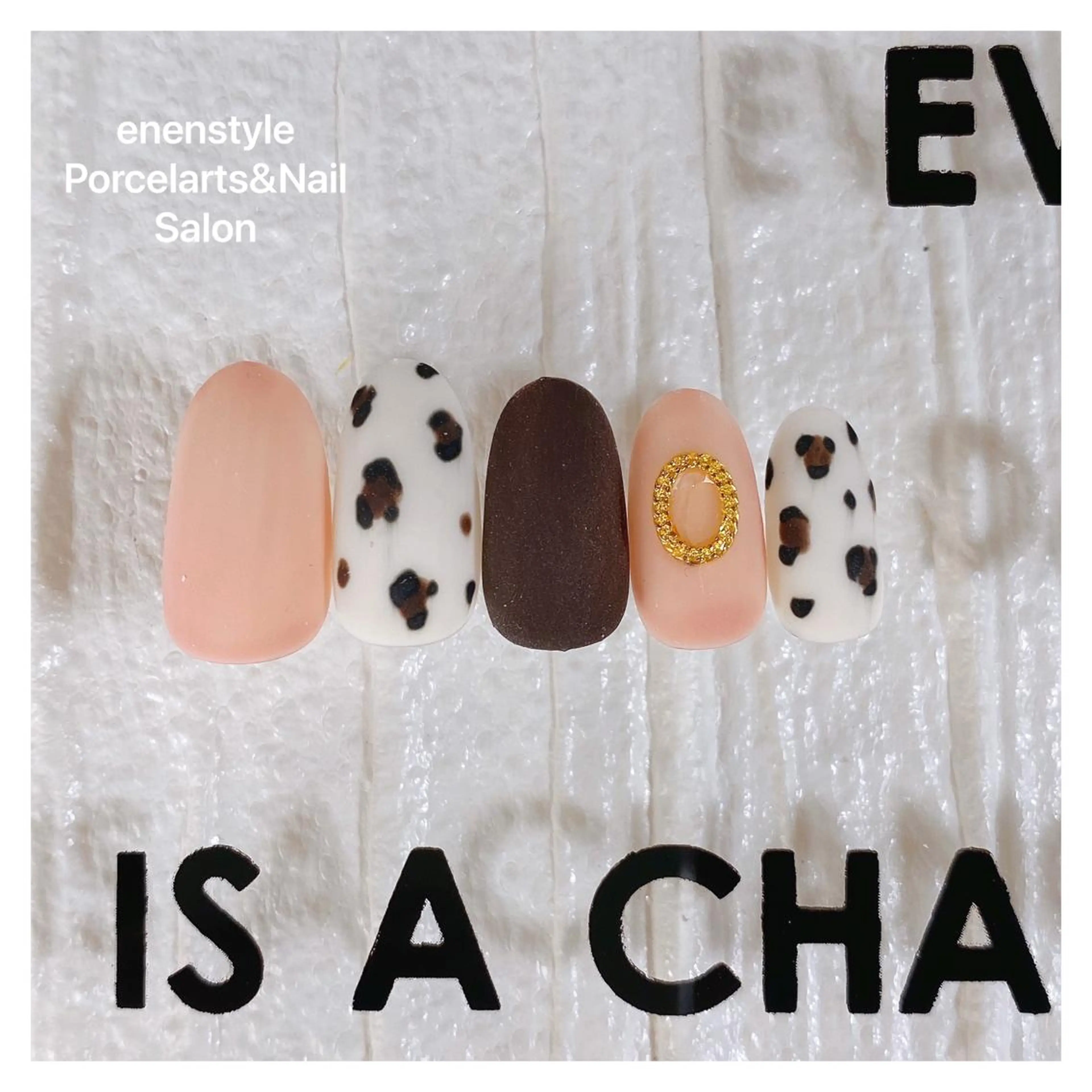 ミディアム ハンドネイル 👑enen style👑のネイルデザイン