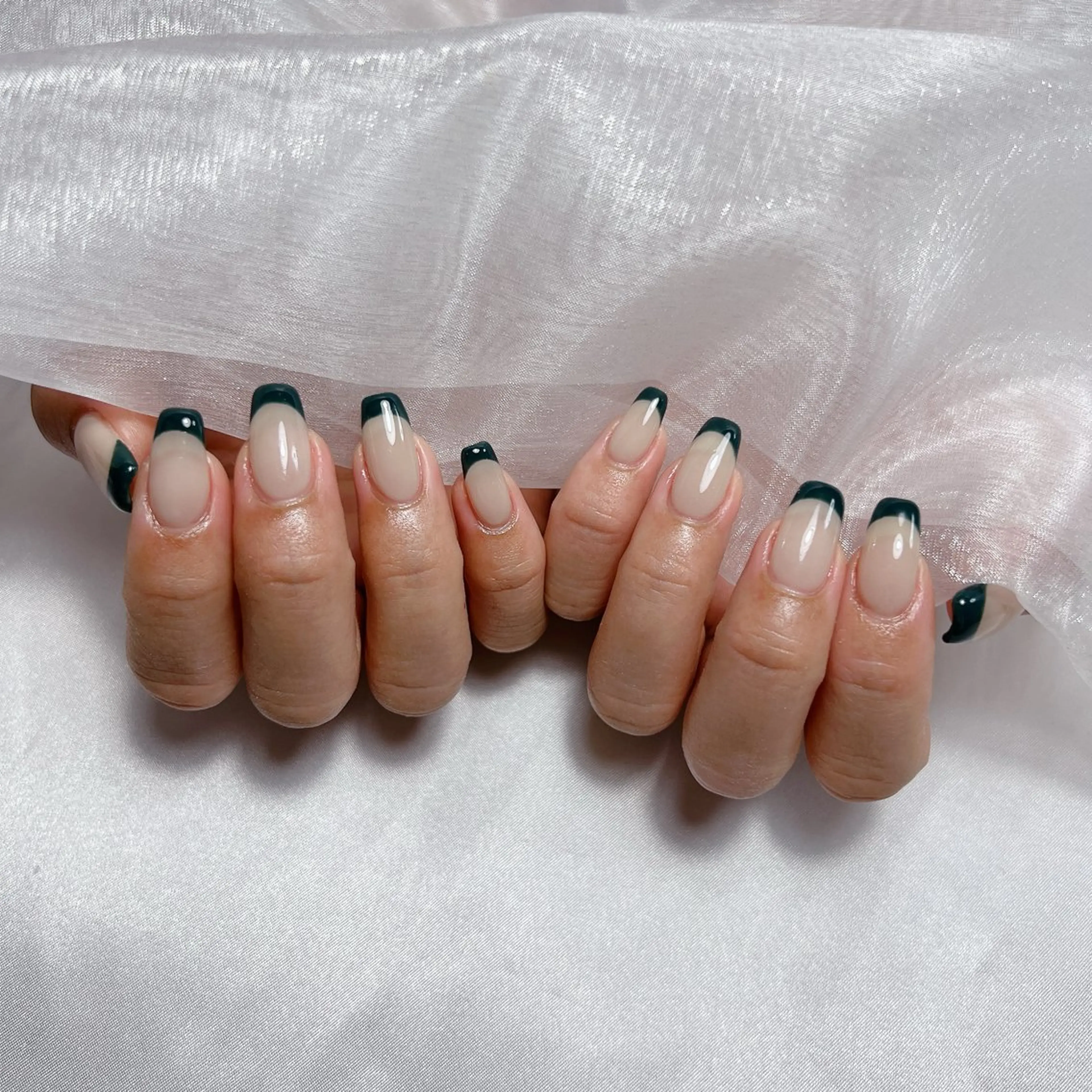 ネイル ジェルネイル 韓国ネイル ラメ(グリッター) マグネットネイル ミラーネイル ハンドネイル -nail salon-Reward所属・nail salon Rewardのネイルデザイン