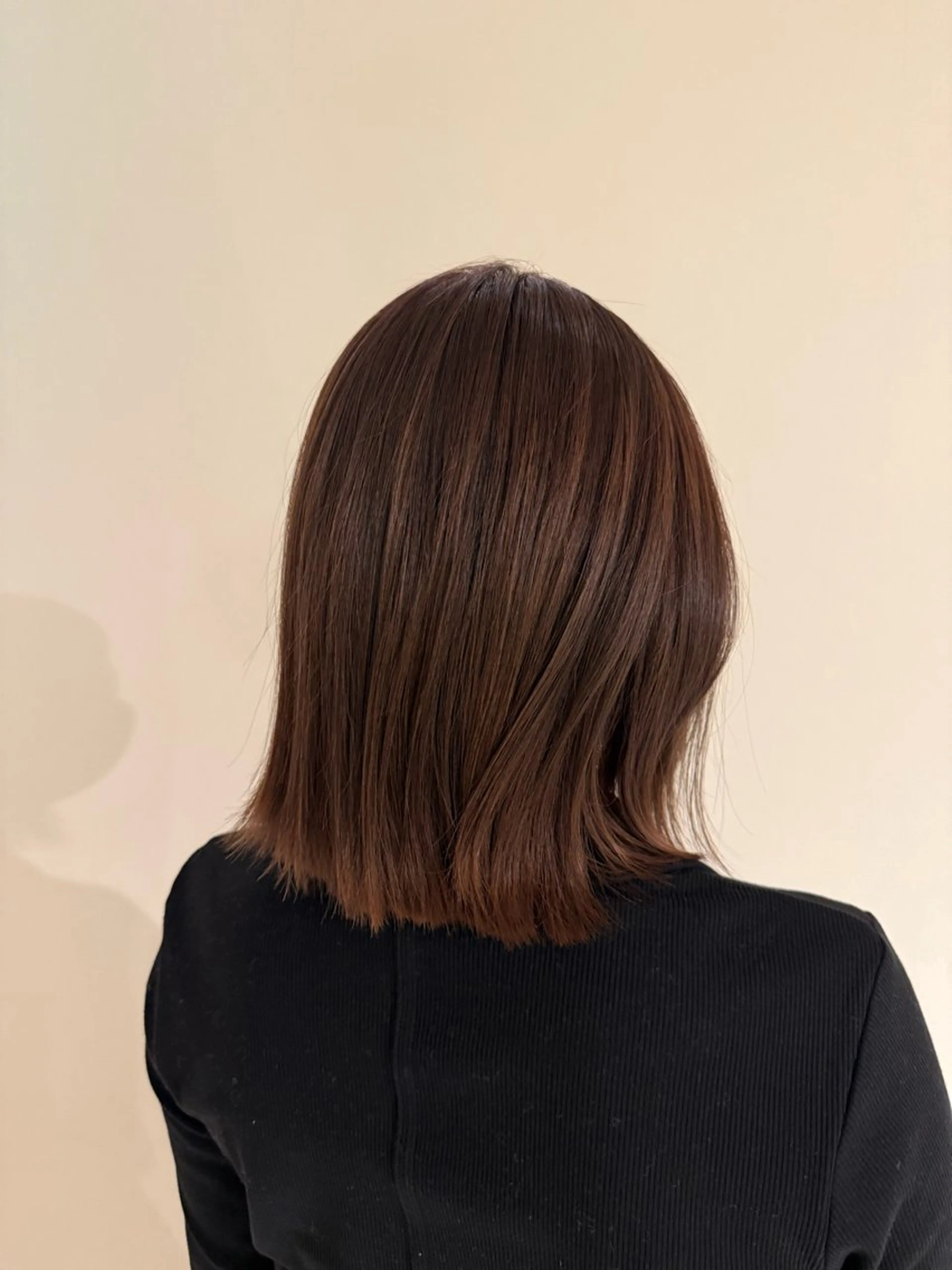 ミディアム カット ヘアカラー トリートメント AVANCE emiのヘアスタイル