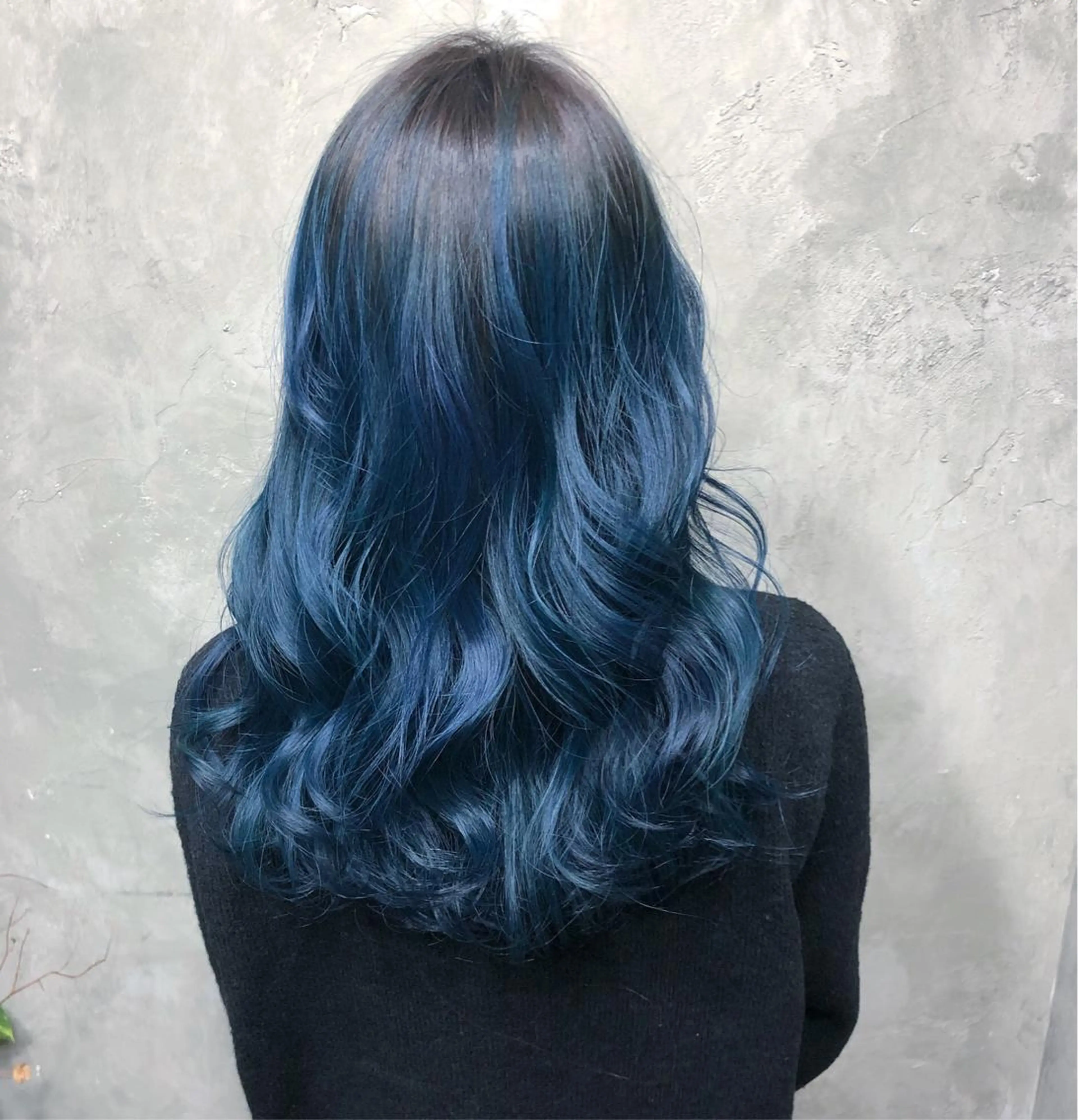 ロング カラー ブリーチ ブルーカラー その他 Salon de MiLK所属・露木 啓介のヘアスタイル