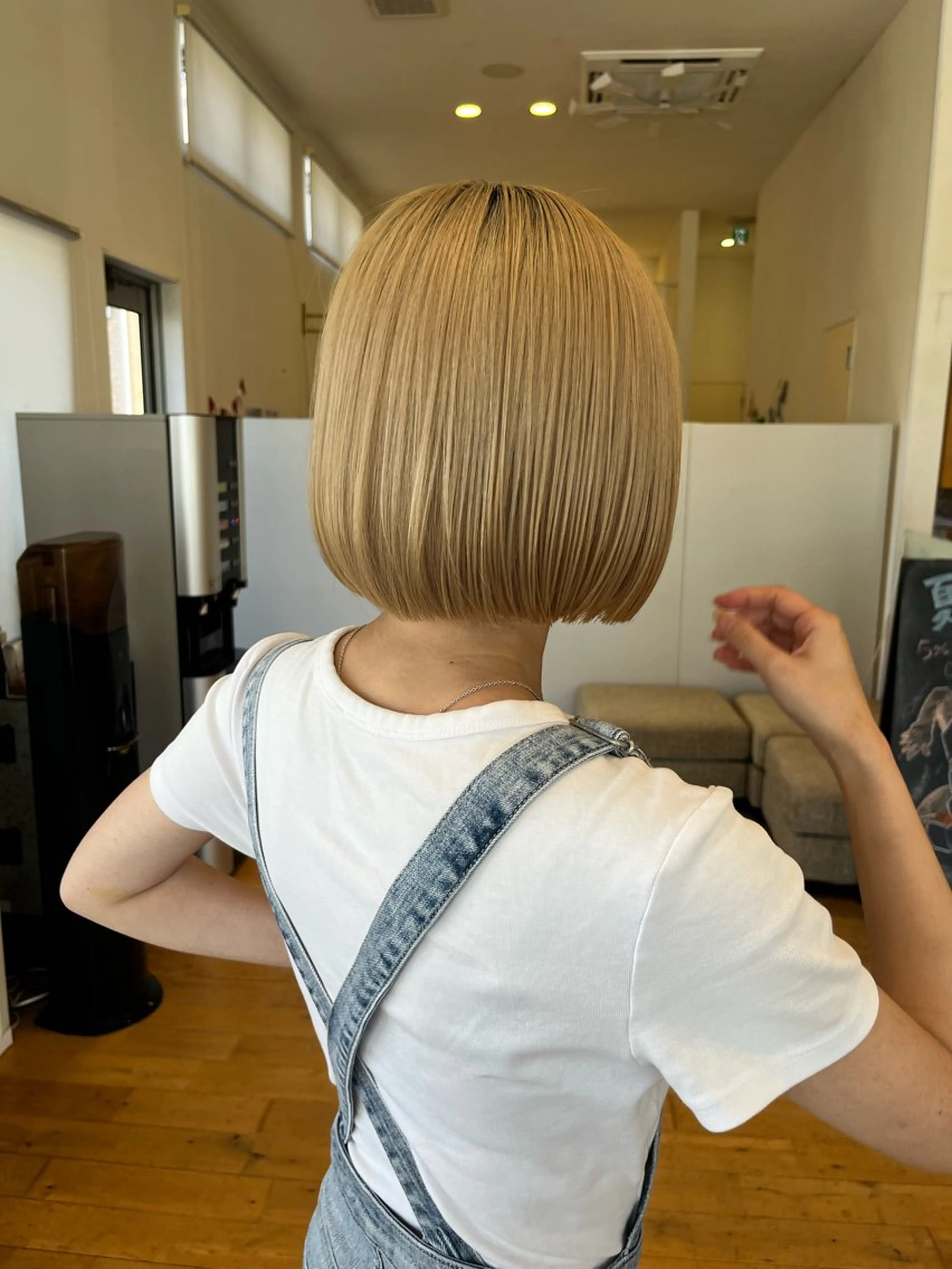 ショート ボブ 平間 稔希のヘアスタイル