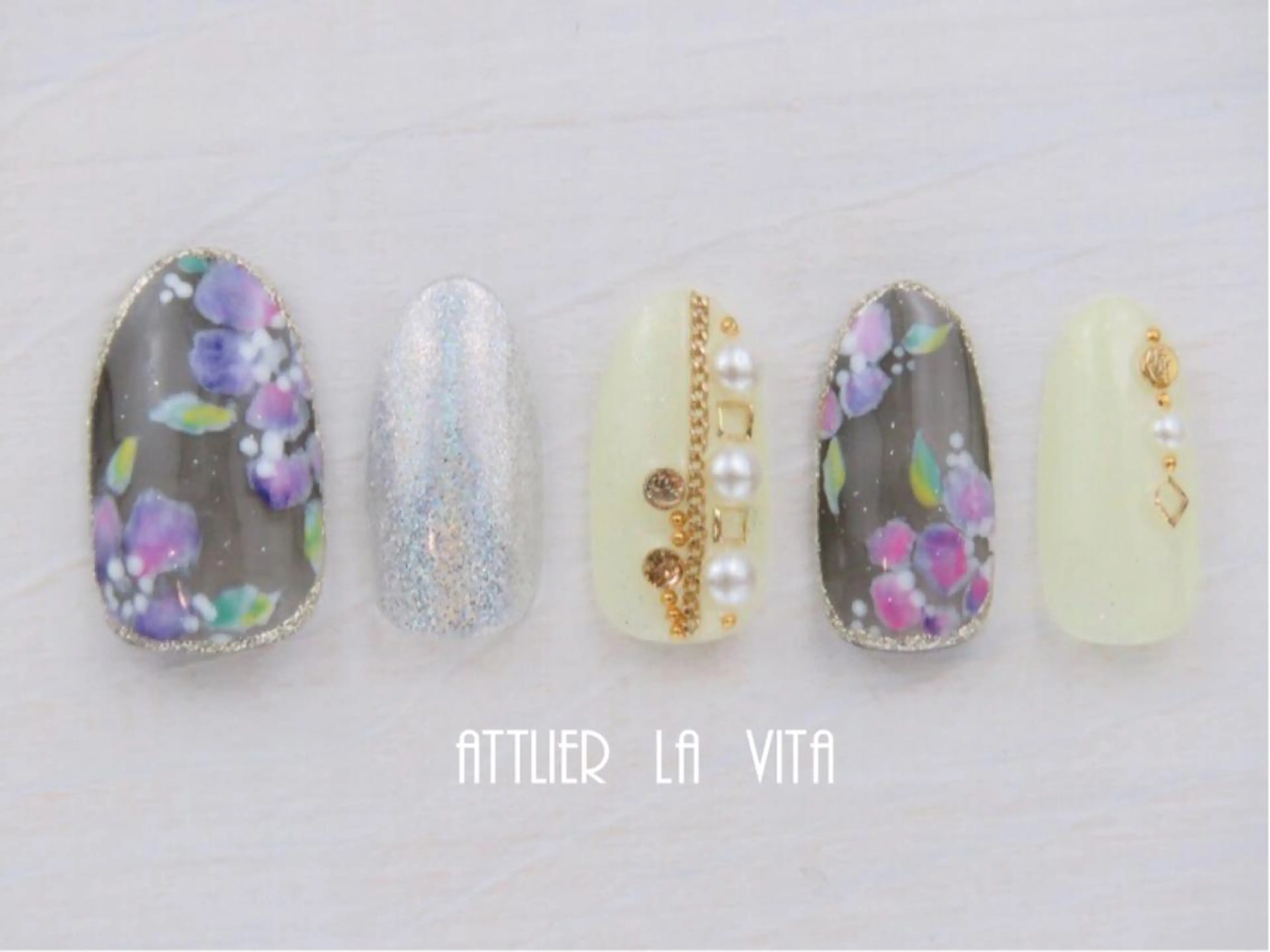 ネイル atelier la vita所属・lavita. mimuraのネイルデザイン