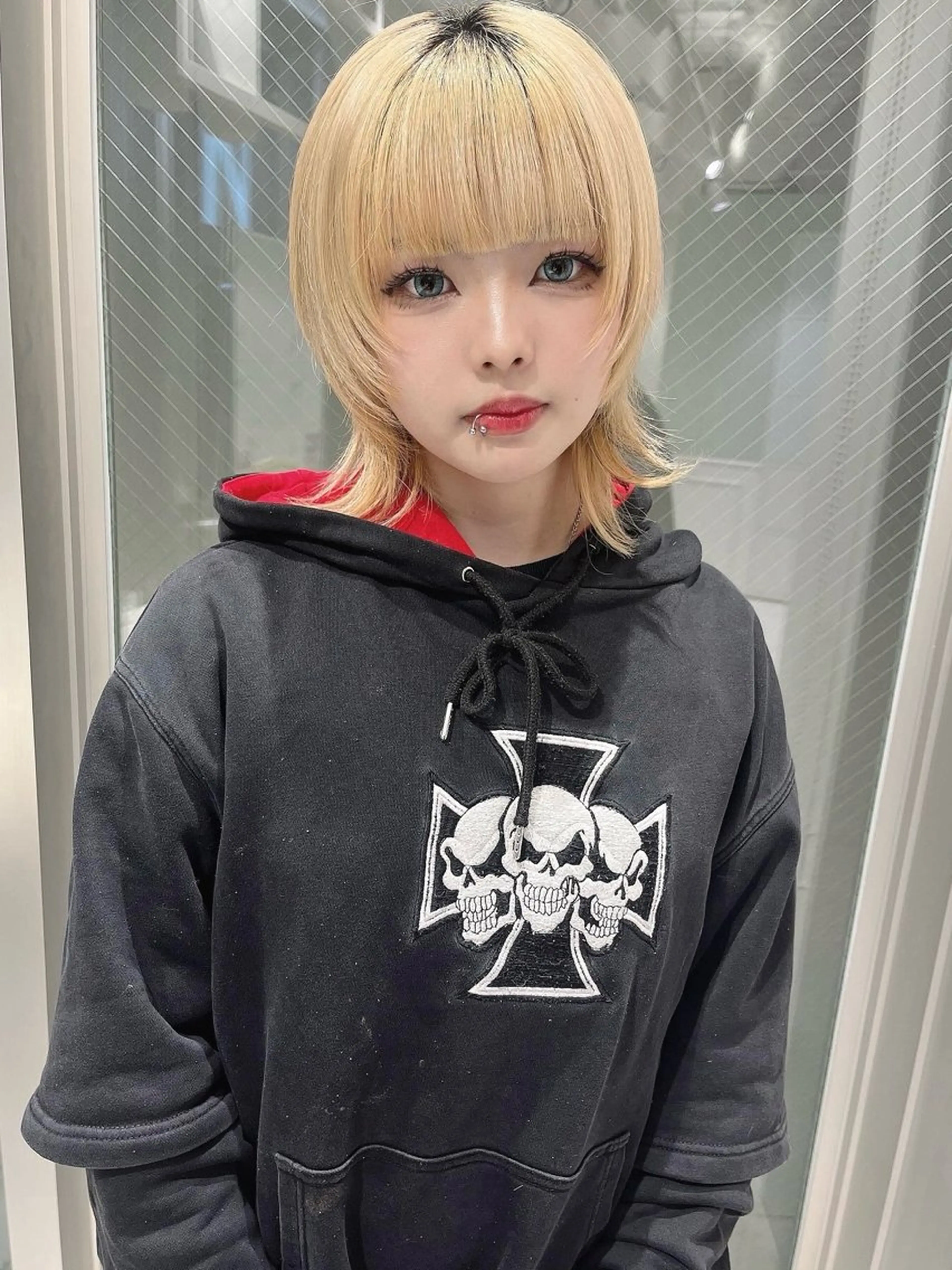 ショート ウルフカット／吉村 桃子のヘアスタイル