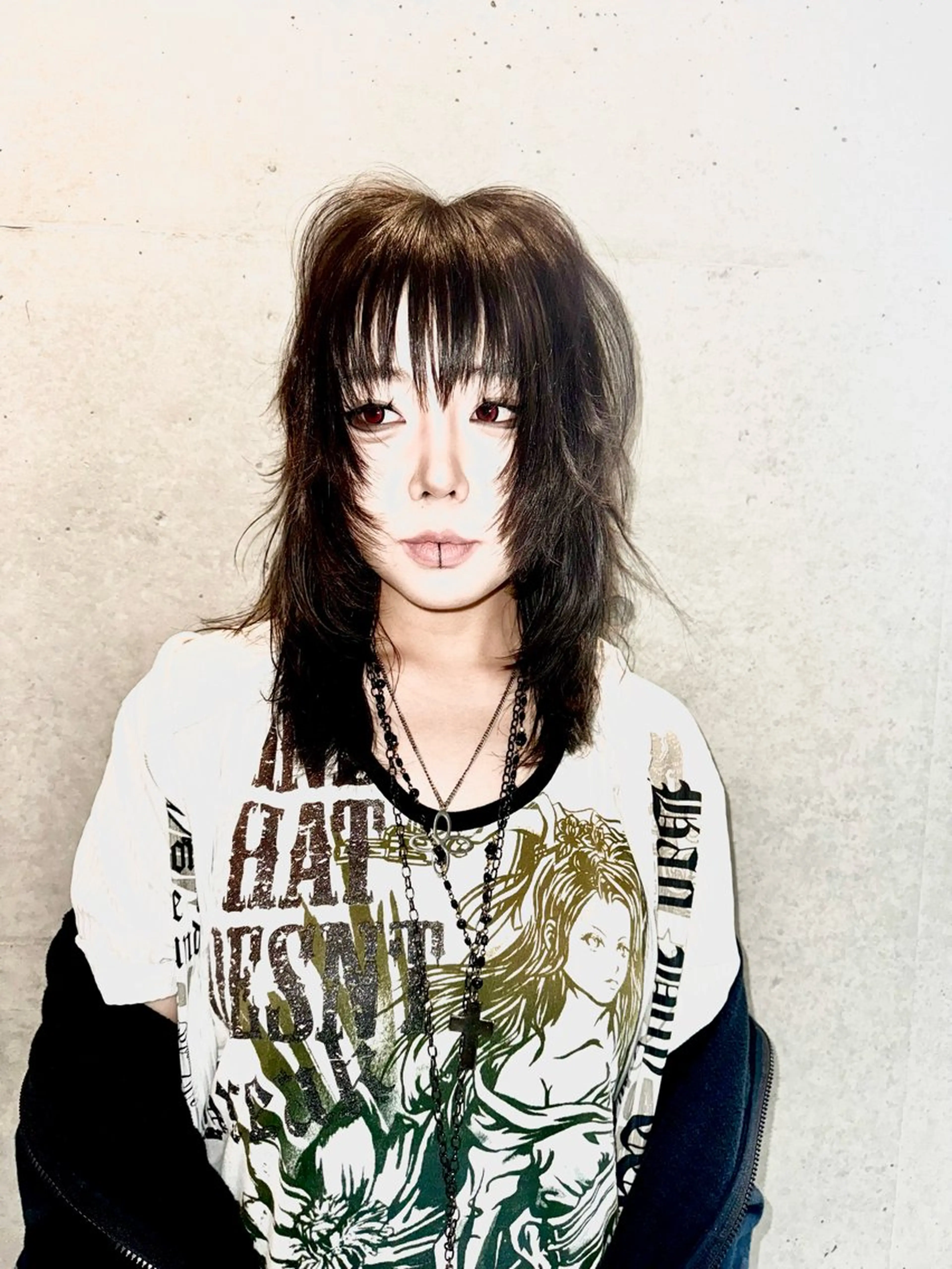 ミディアム ハッシュカット カット デザインカラー⭐︎★ 🐆hyo🐆のヘアスタイル