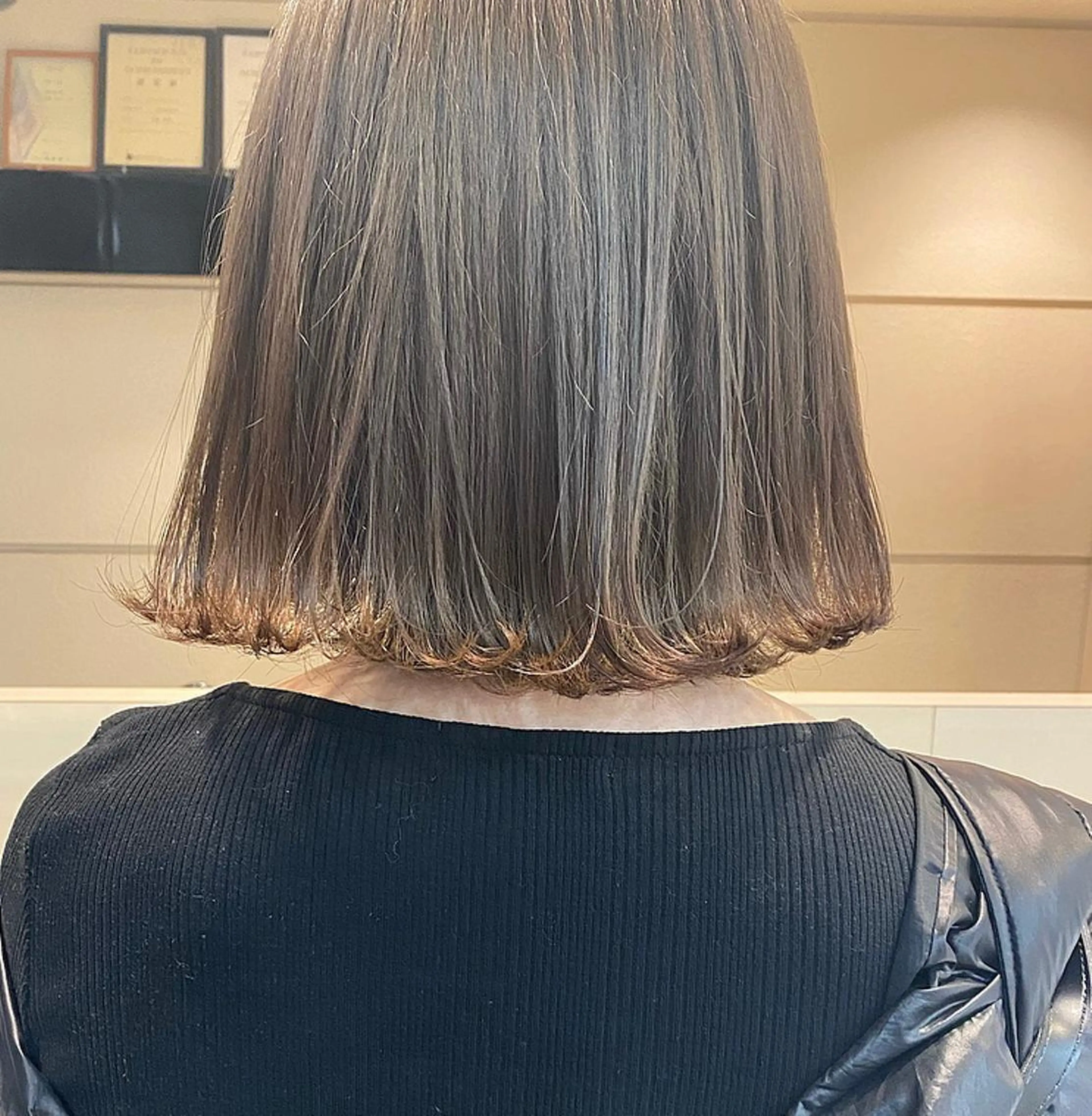 ショート カラー 滝本 里実のヘアスタイル