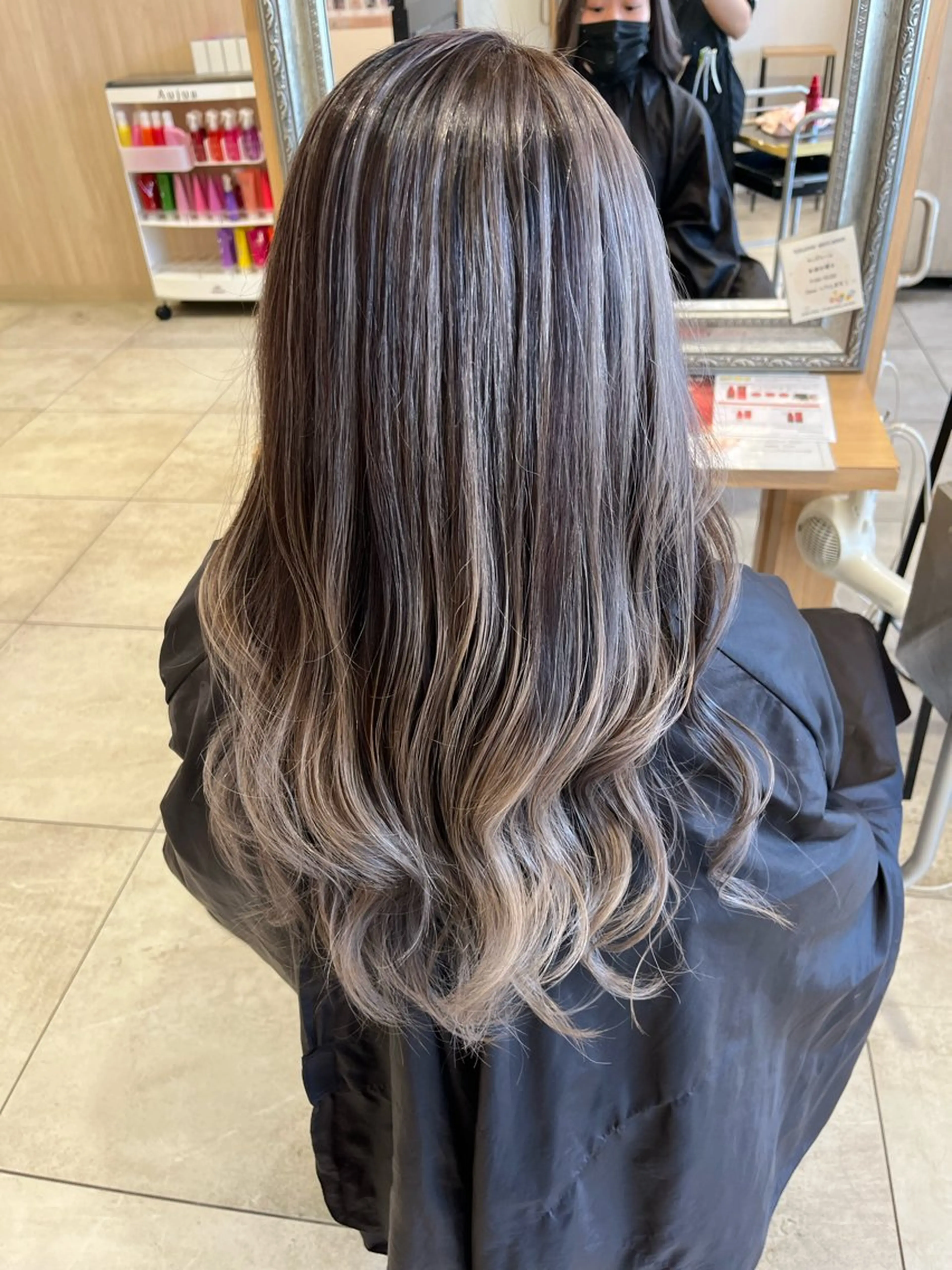 カラー バレイヤージュ ブリーチ グレージュ ラブーケ中川中島店 クラタチカコのヘアスタイル