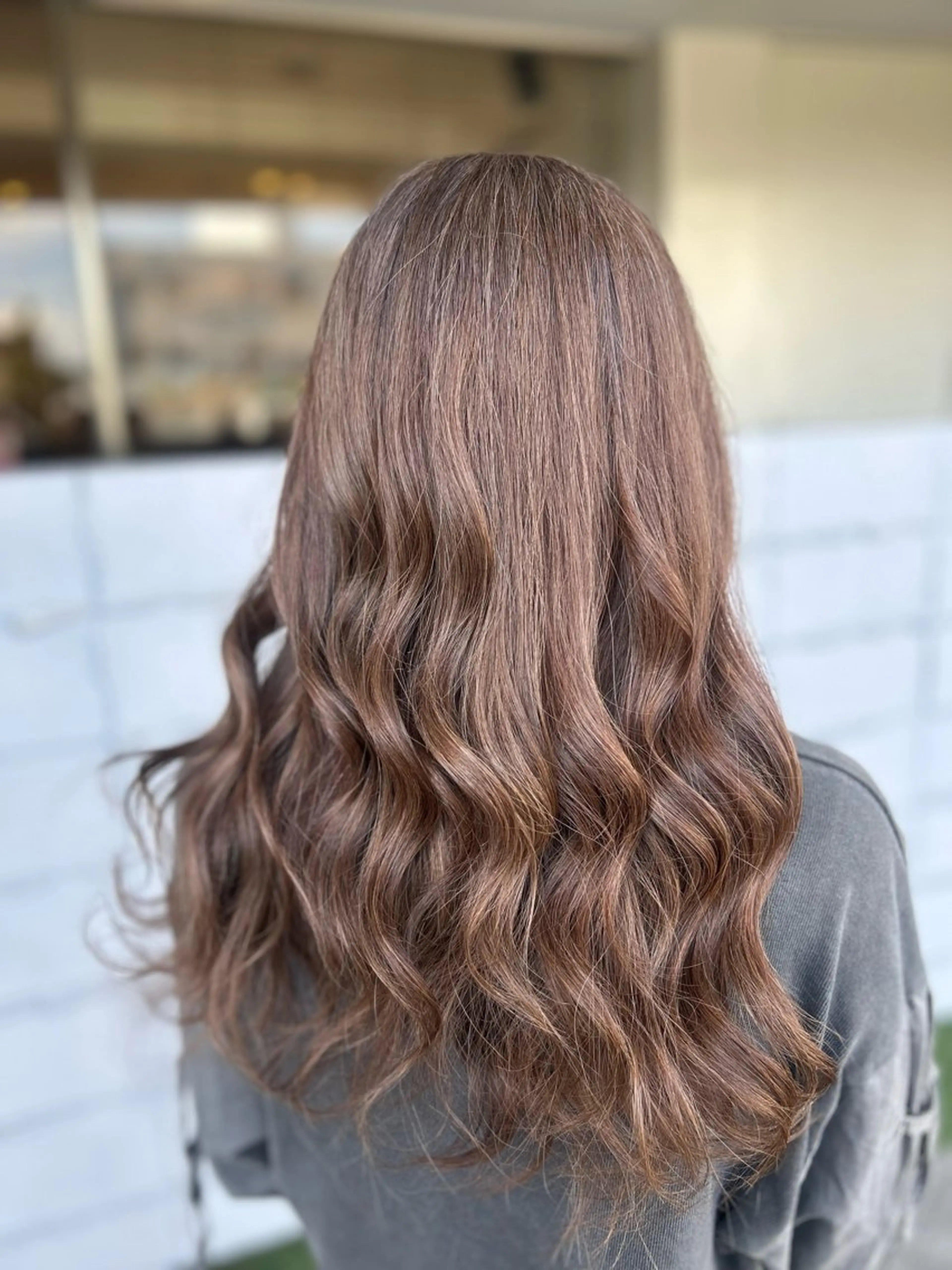 ミディアム カラー グレージュ 美容室 Jフィドルファドル所属・わきた かずなのヘアスタイル