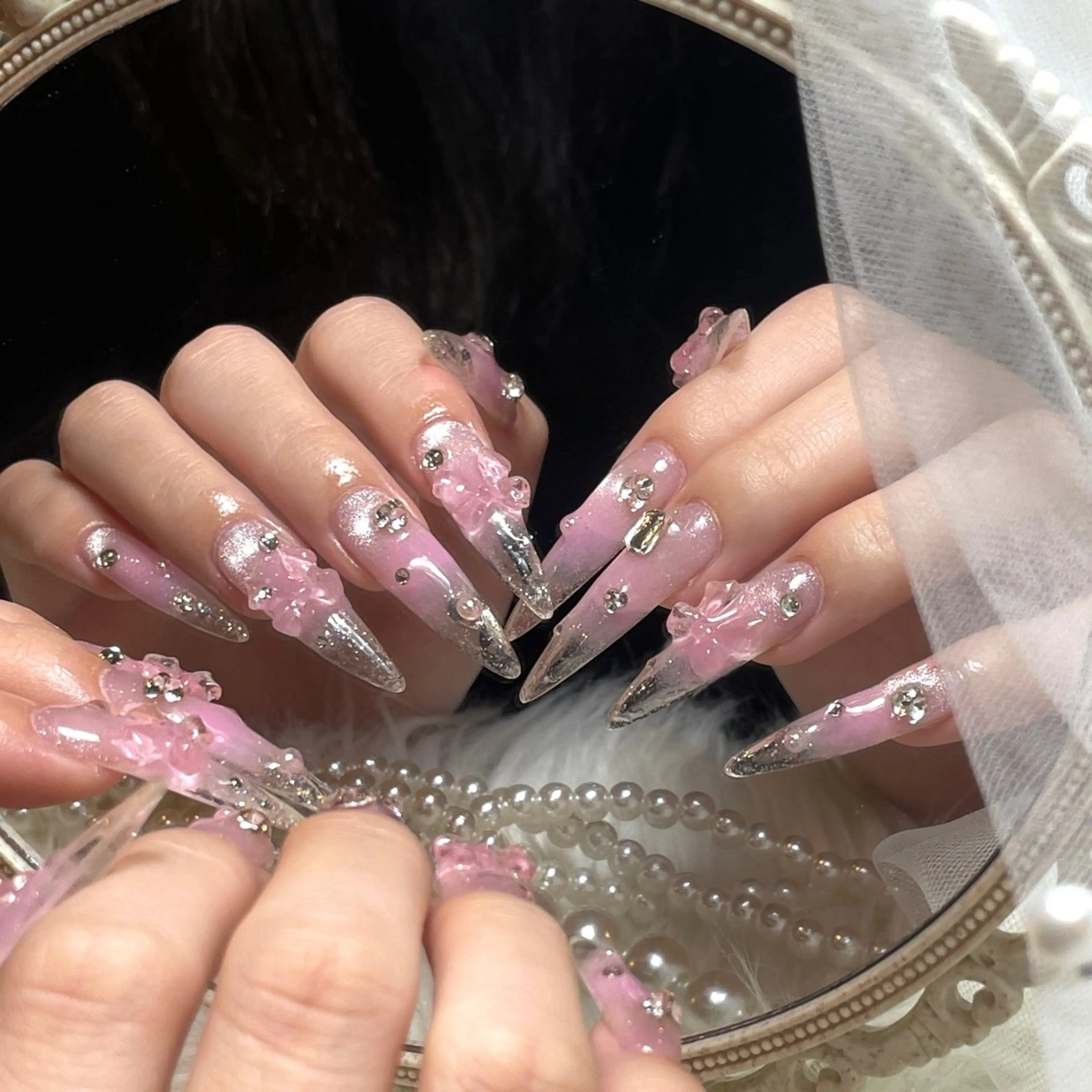 ネイル 持ち込み ストーンネイル ハンドネイル nailsalon Moa【モア】所属・yurika 🌷.*･ﾟのネイルデザイン