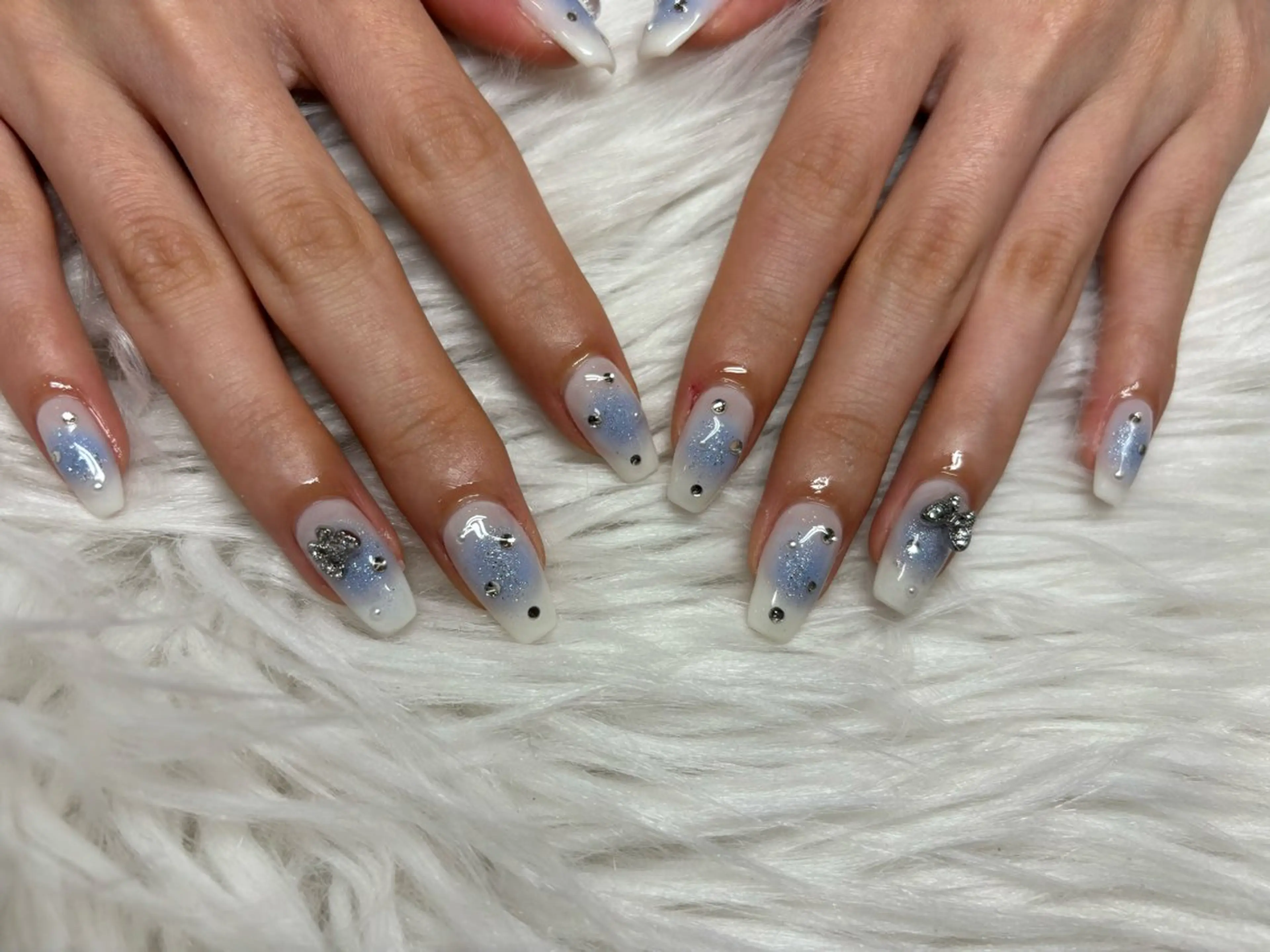 ネイル ハンドネイル SOARE🤍 🤍のネイルデザイン