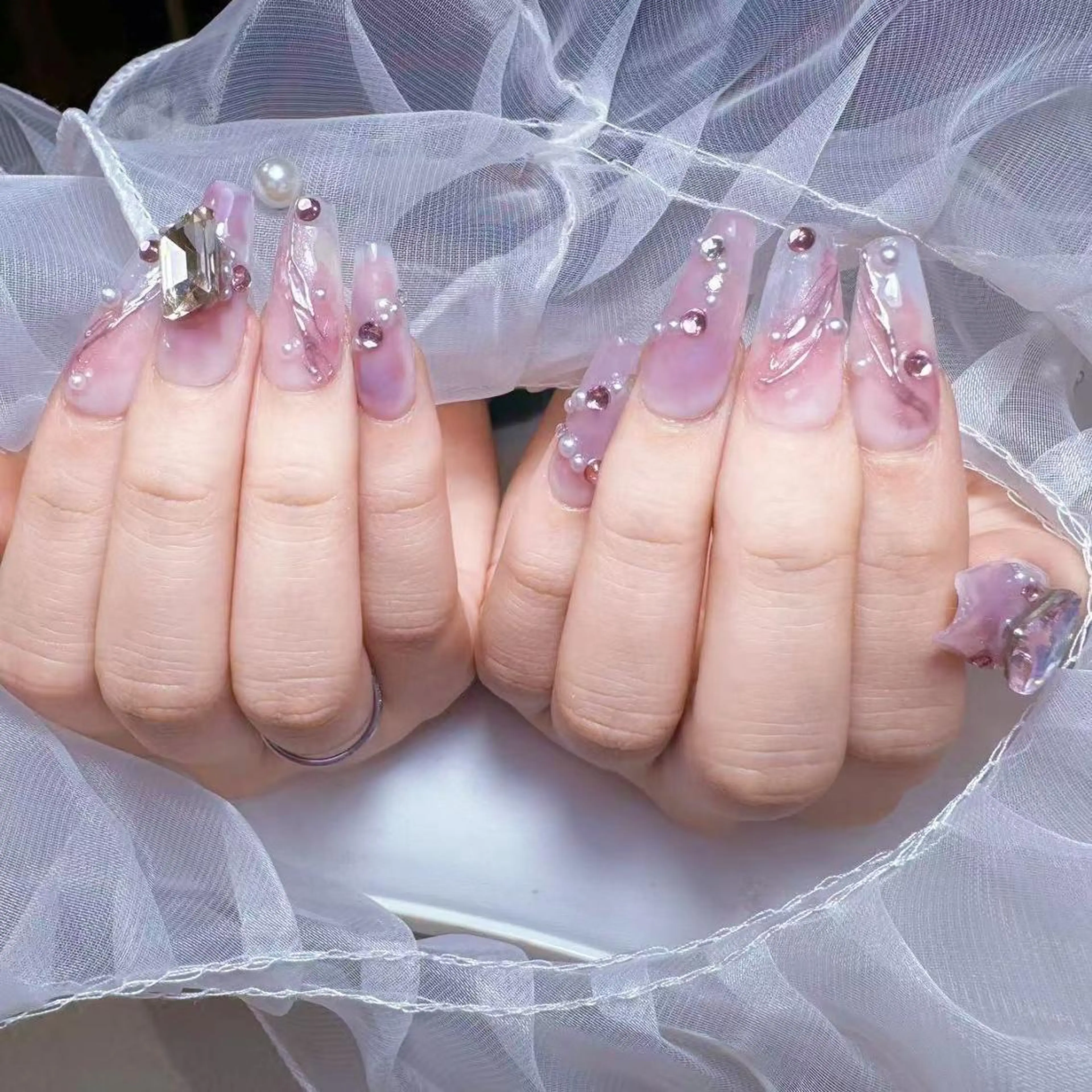 ネイル アートネイル オーロラネイル フラッシュネイル ガーリー キラキラネイル DIAMOND Nail🍒のネイルデザイン