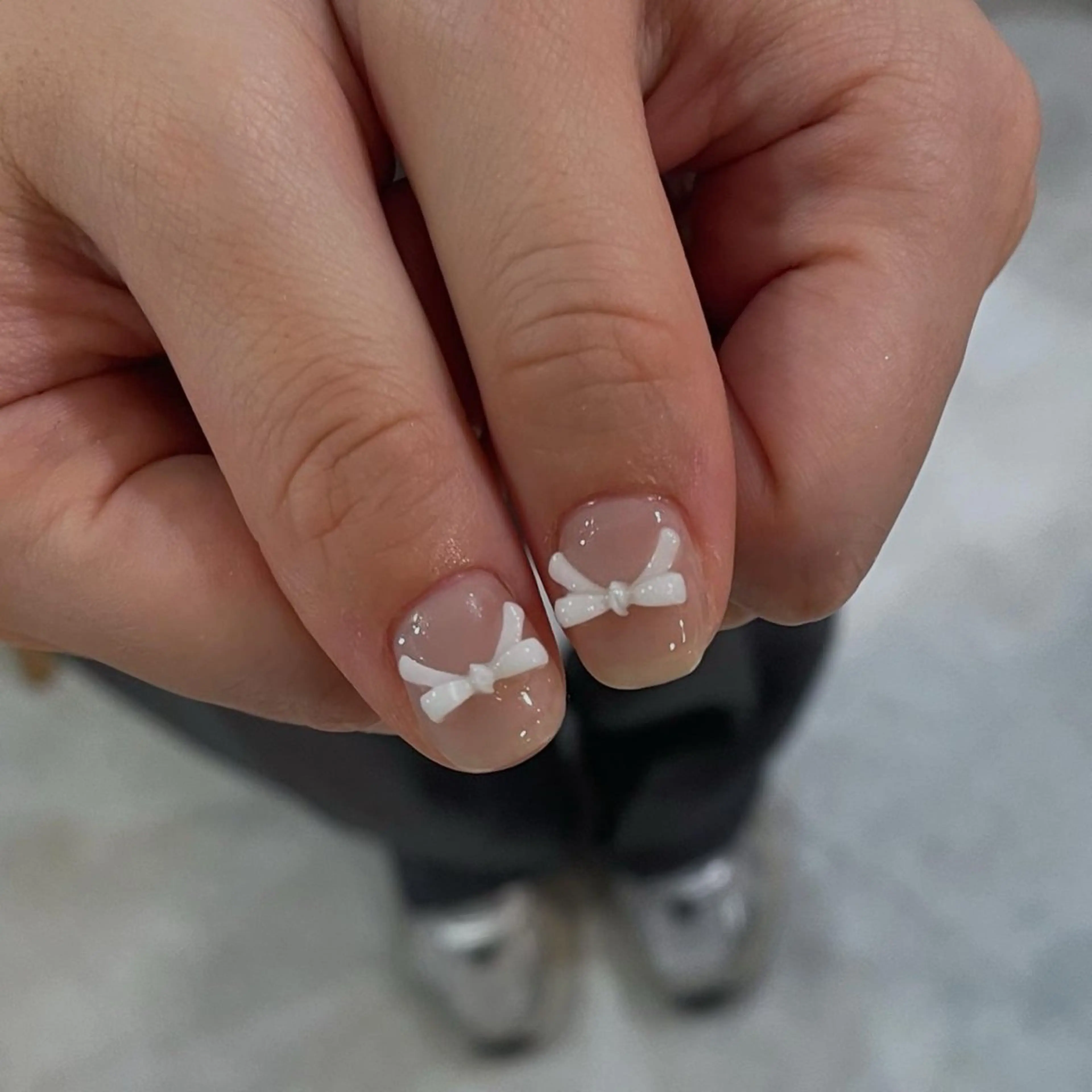 ネイル ハンドネイル 𝑟𝑖𝑠𝑎 🕯‎🤍のネイルデザイン