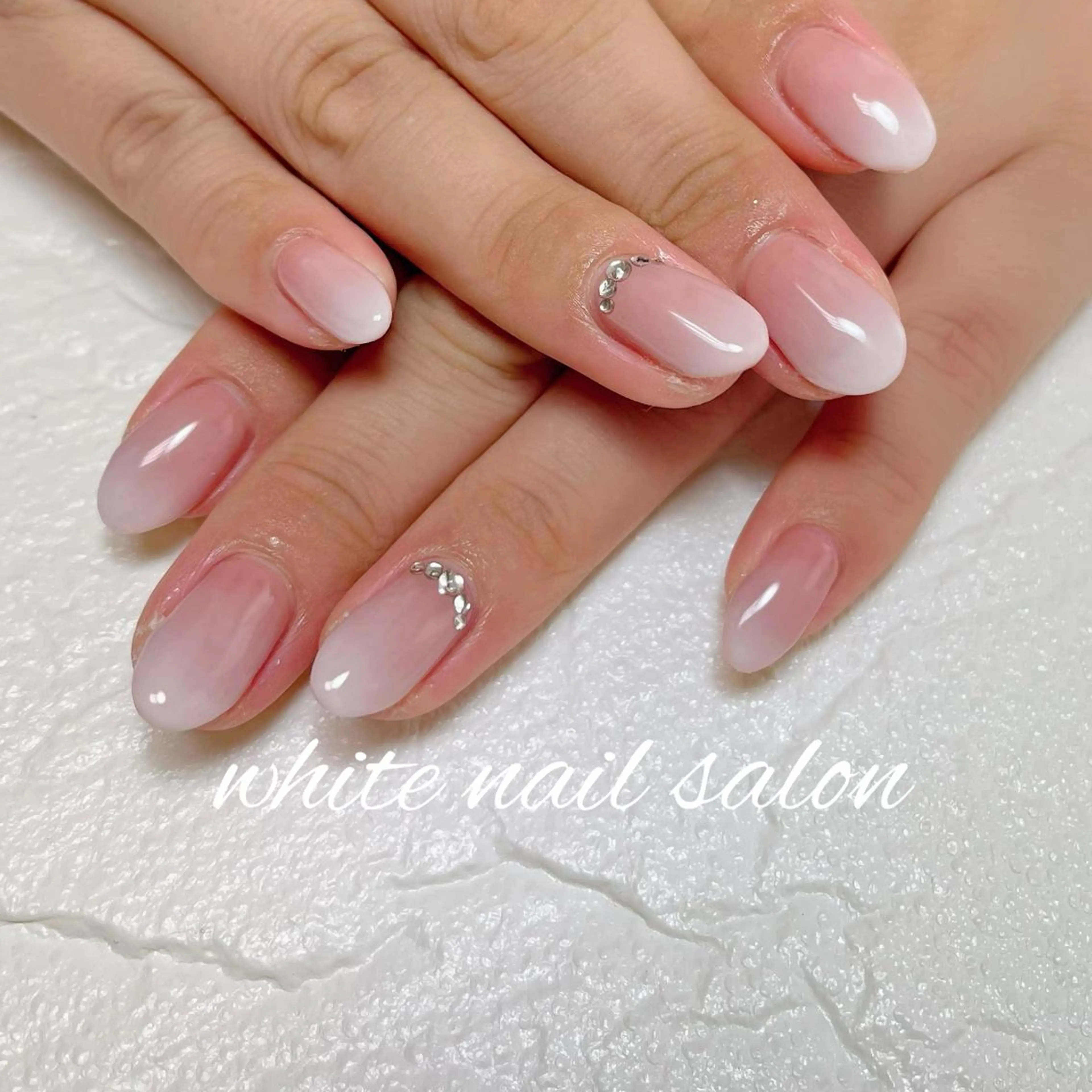 ネイル フットネイル ジェルネイル ハードジェル ラメ(グリッター) 持ち込み ハンドネイル white nail salonのネイルデザイン