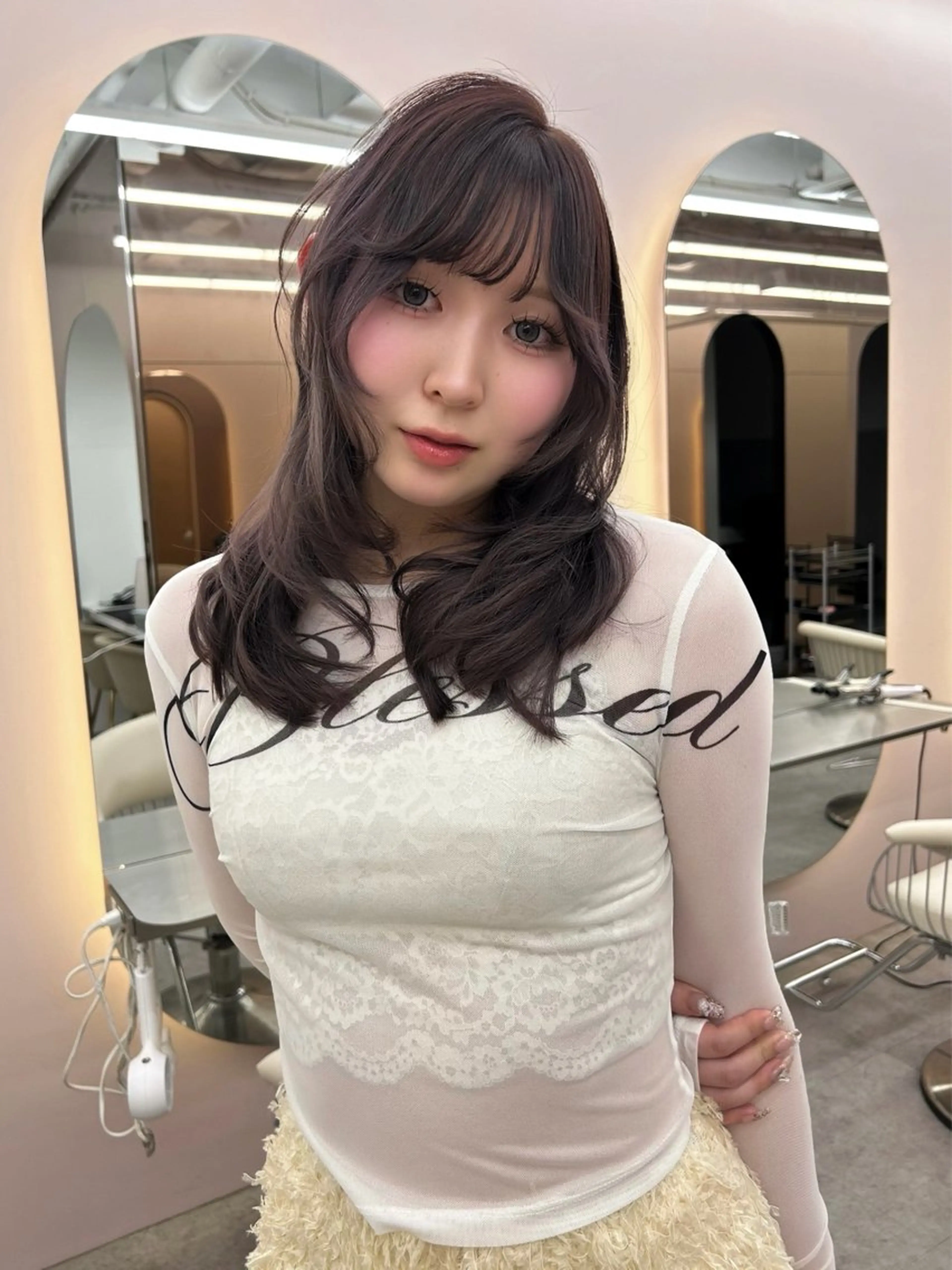 セミロング ヘアカラー ai / Lond idealのヘアスタイル