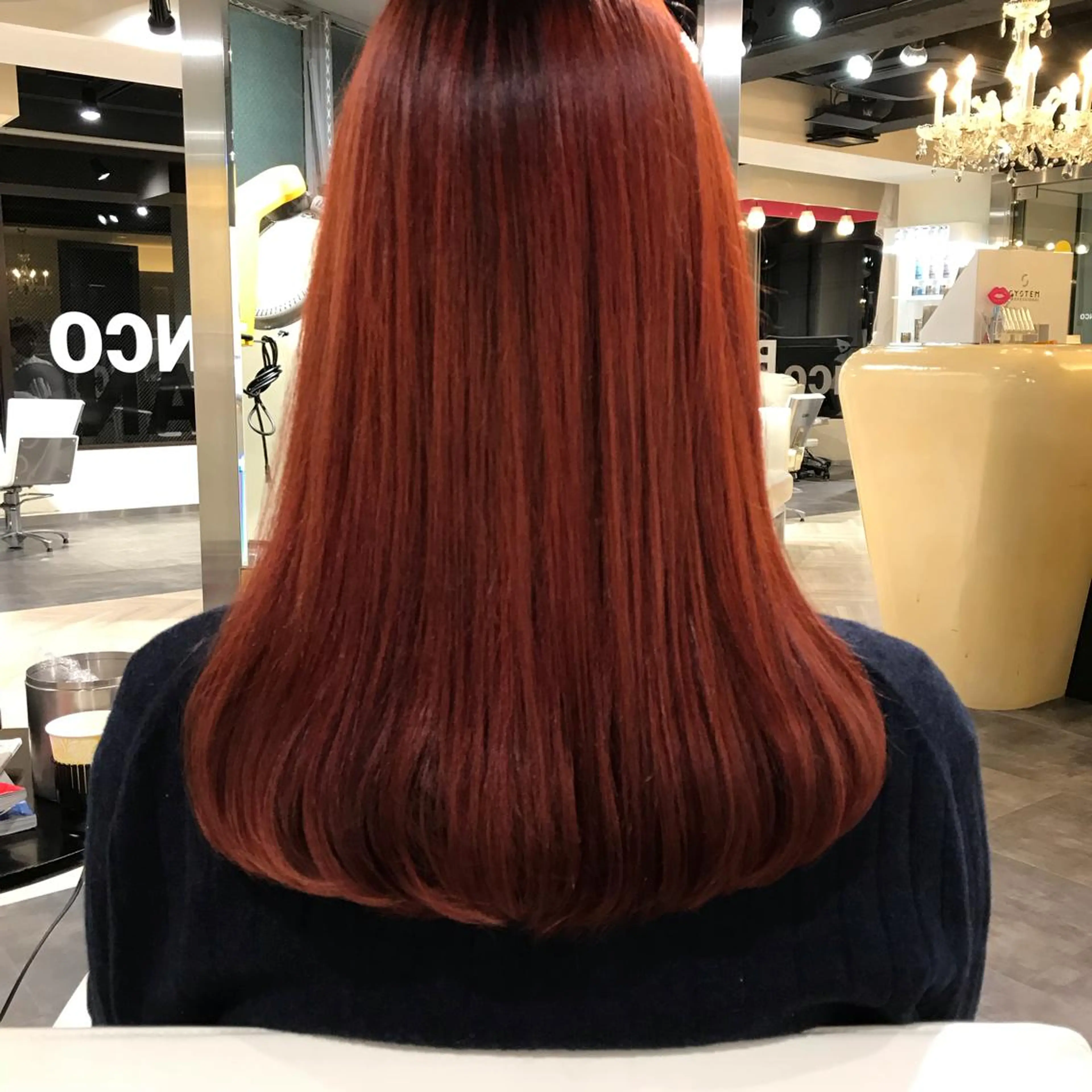 ロング カラー KAITOH ATSUSHIのヘアスタイル