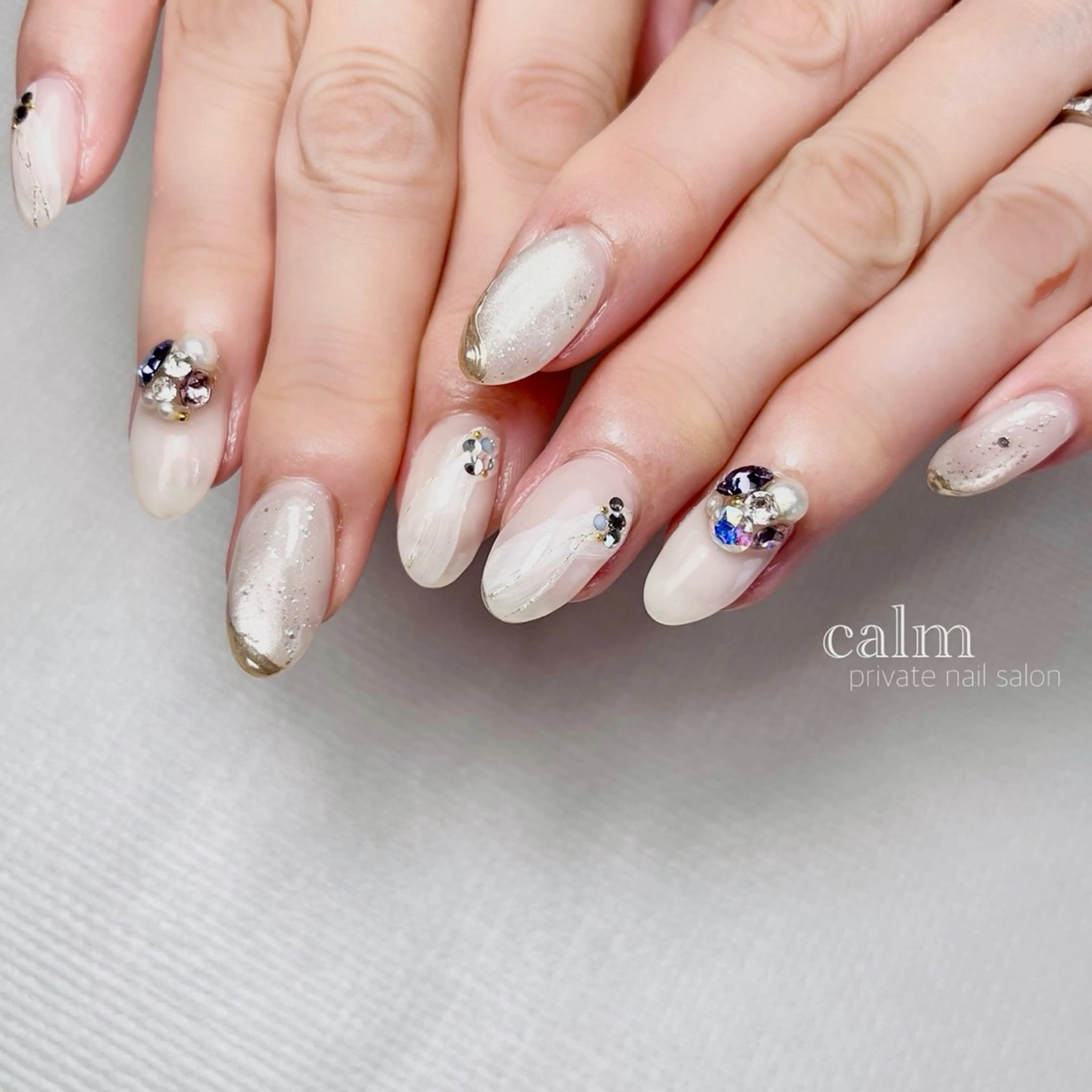 ネイル ハンドネイル calm 〔ｶｰﾑ〕のネイルデザイン