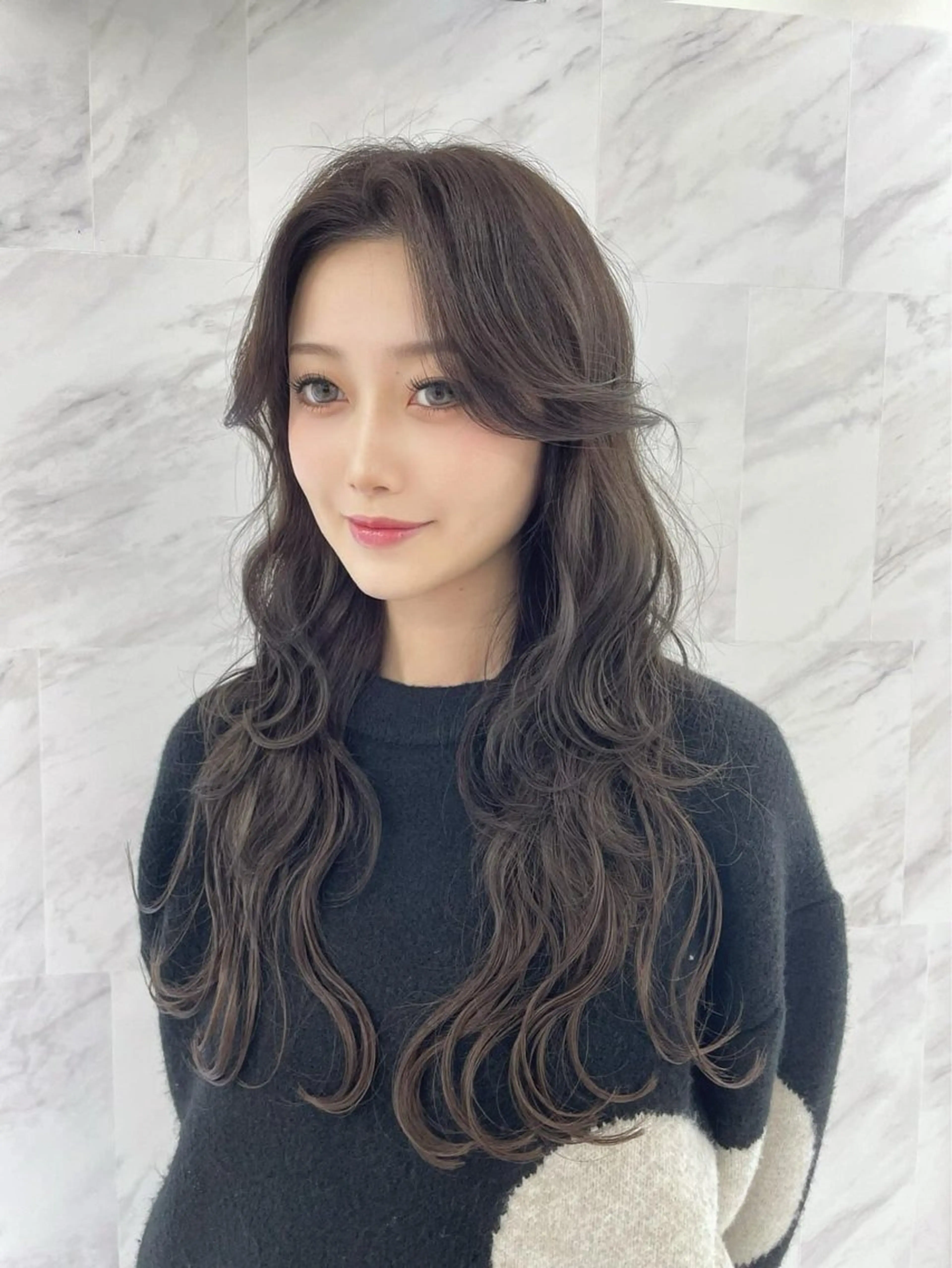 ミディアム シールエクステ エクステ レイヤーカット loa所属・🦋韓国hair🦋 エクステ店長sakiのヘアスタイル