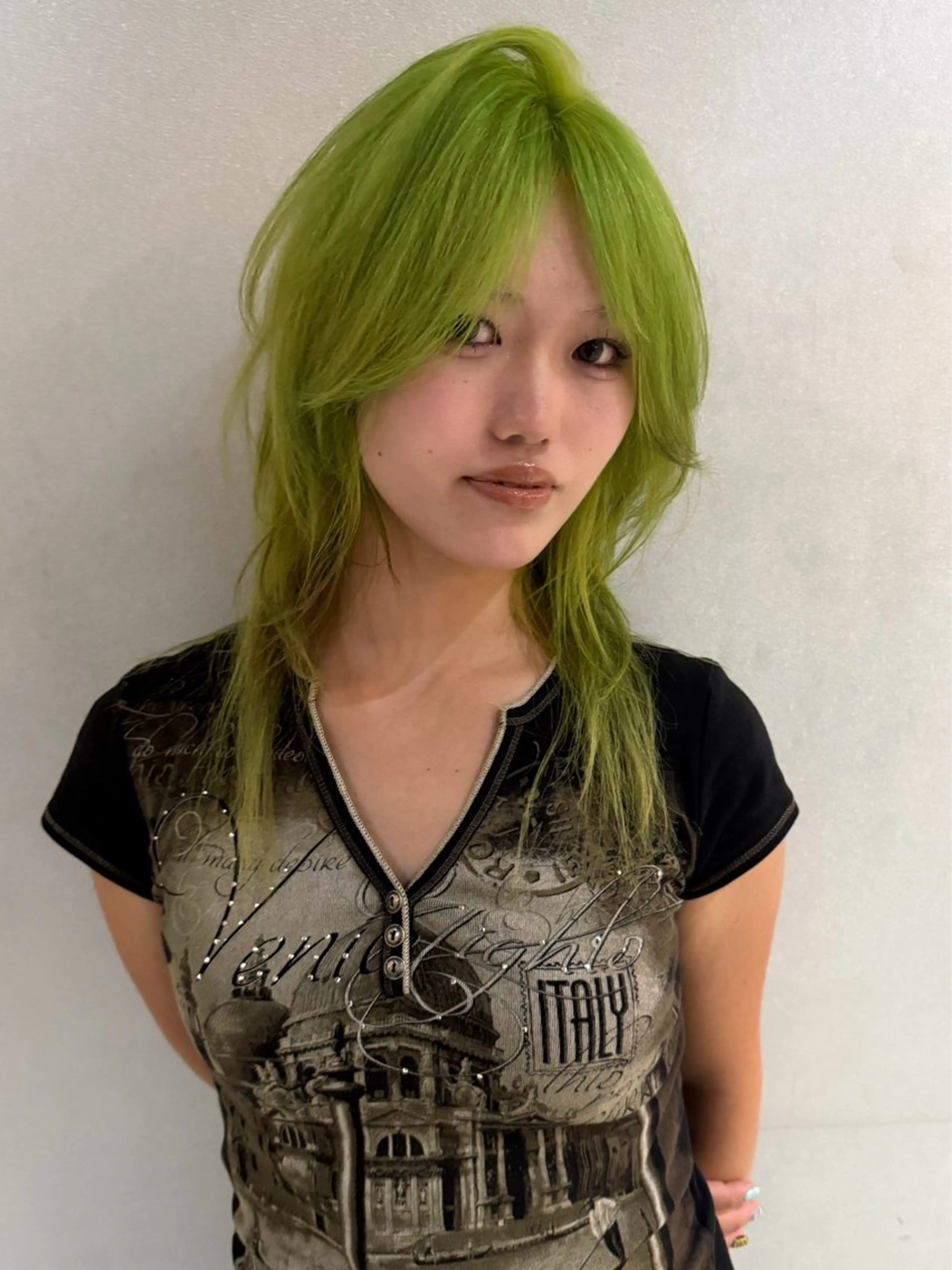 ミディアム くびれヘア 顔まわりレイヤー ハイレイヤー 韓国風ヘア くびれレイヤー レイヤーカット\ウル フ　chinatsuのヘアスタイル