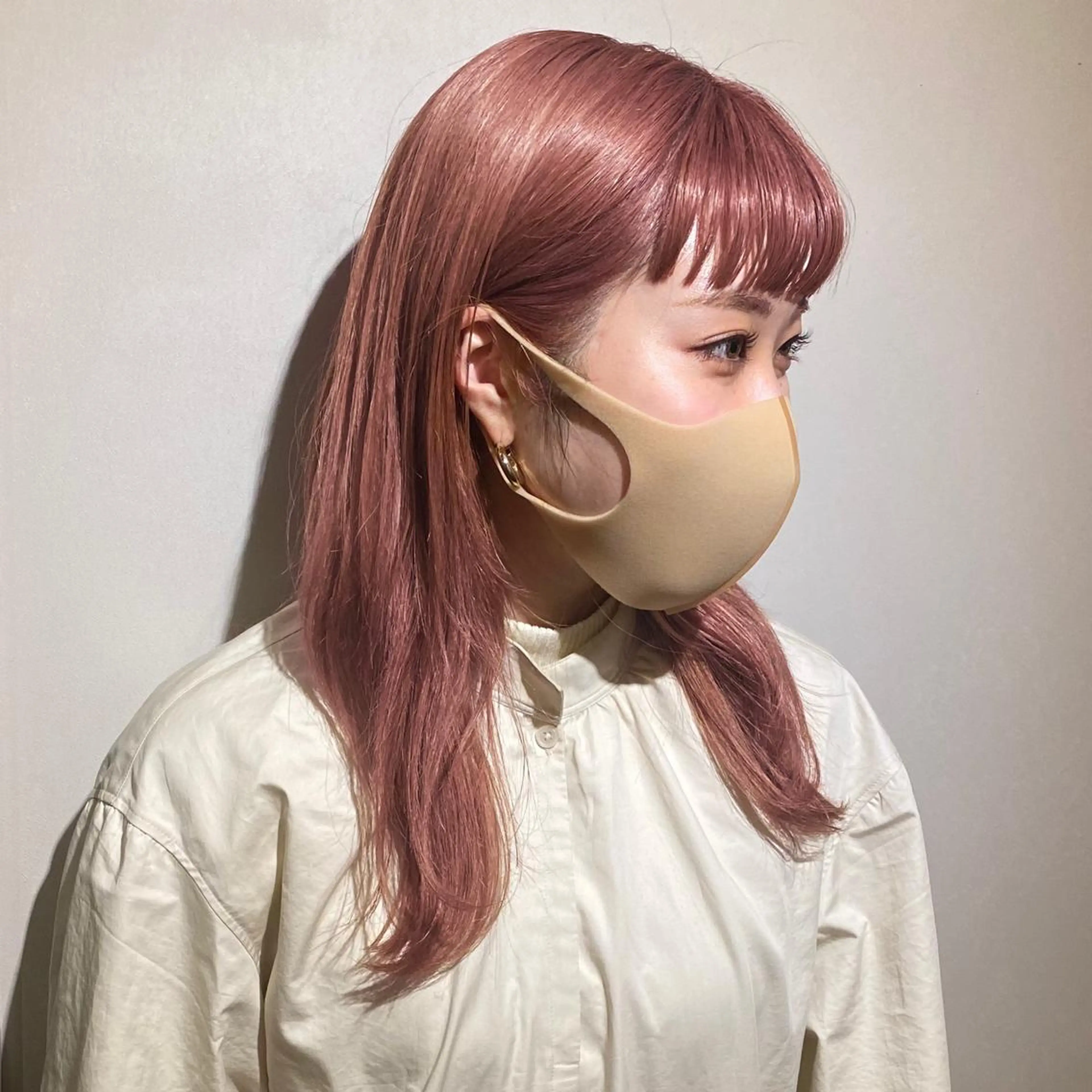 ロング カラー ANNA /艶髪/ハイトーンのヘアスタイル