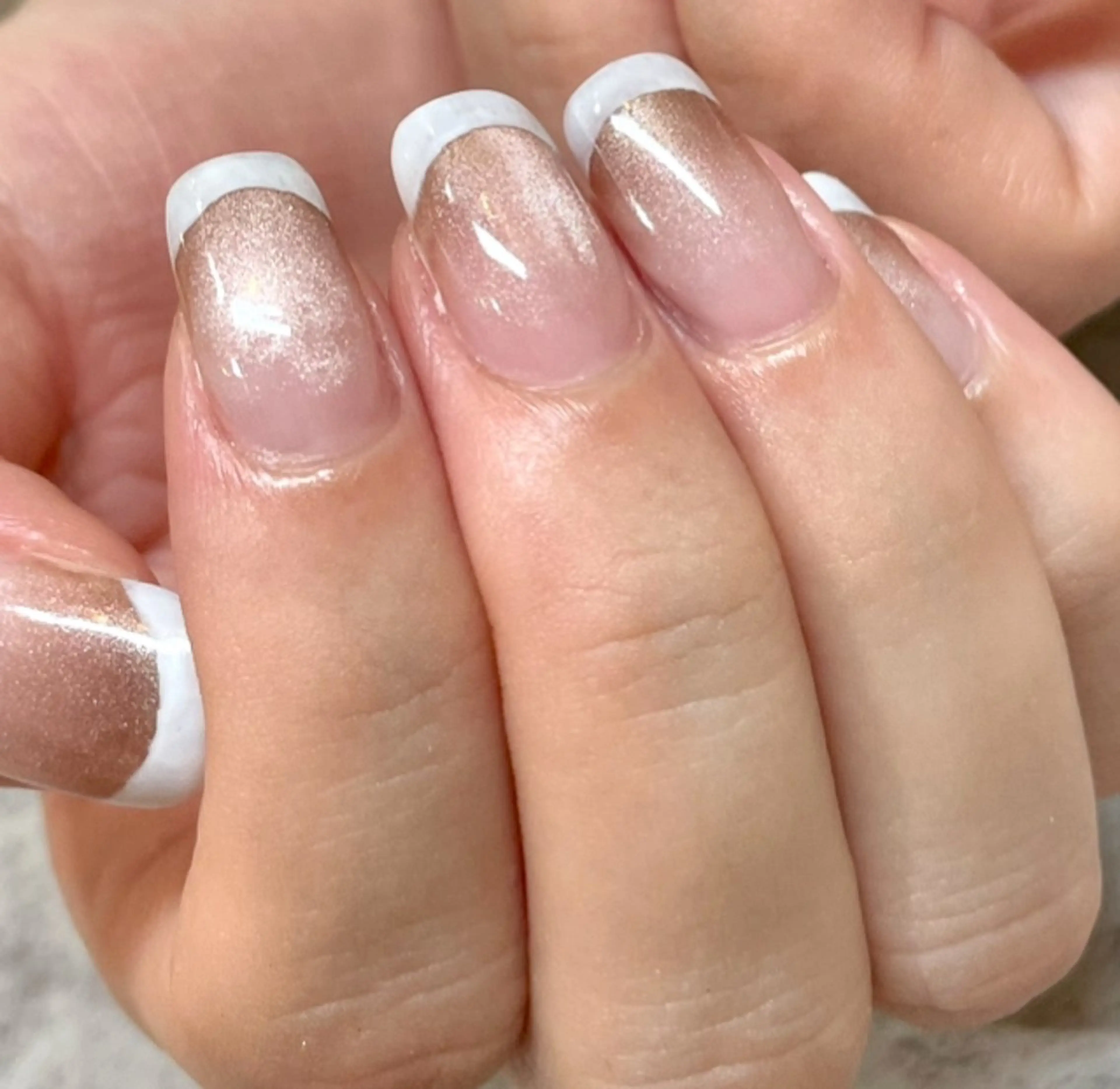 ネイル アートネイル ブルー ドット フラワーネイル フレンチネイル Seemly 千田町店所属・フラワーパラジェル 🌸シームリーエミのネイルデザイン