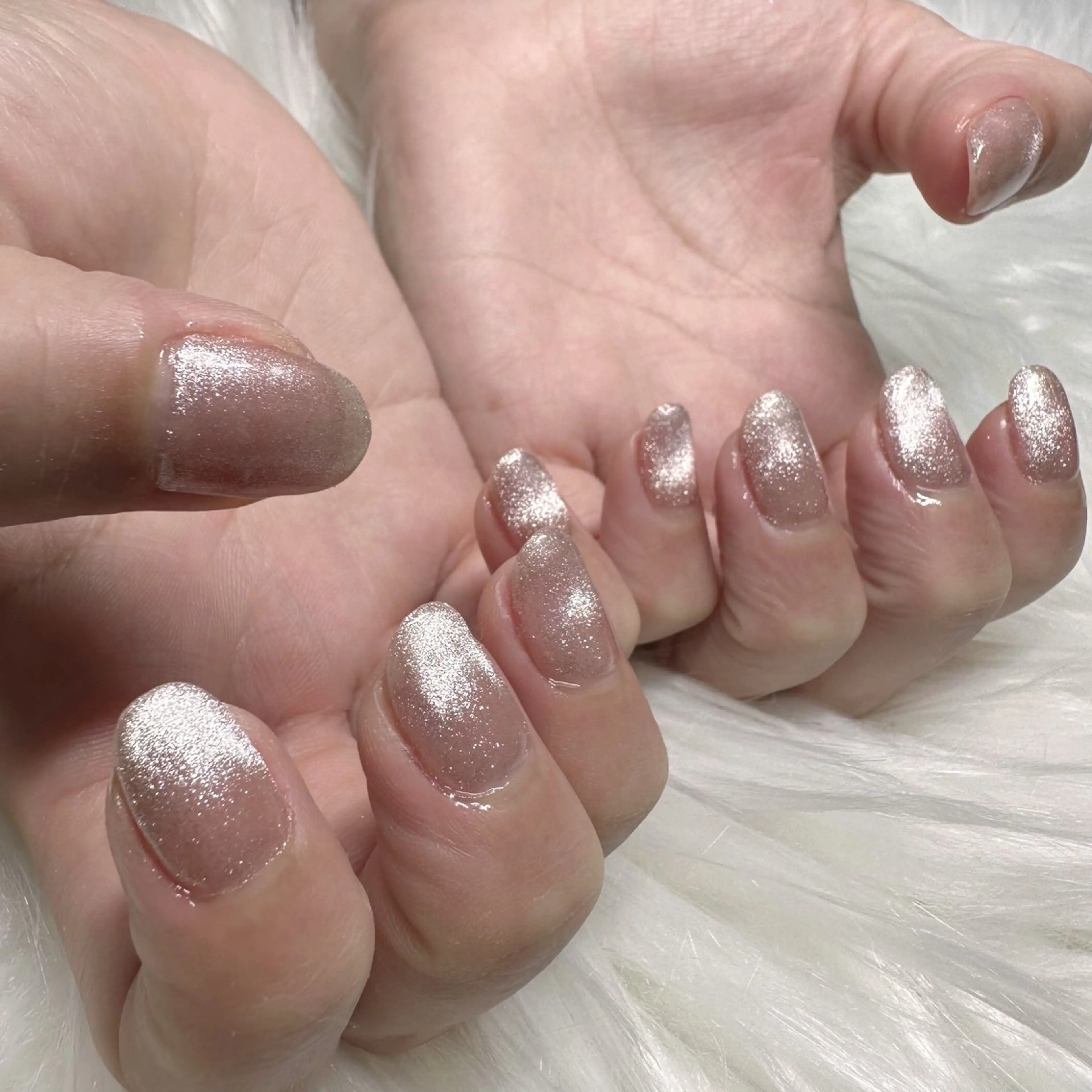 ネイル キラキラネイル マグネットネイル ハンドネイル RaLa（ネイル&アイラッシュ）所属・🫧RaLa ⭐︎AYAKA🫧のネイルデザイン