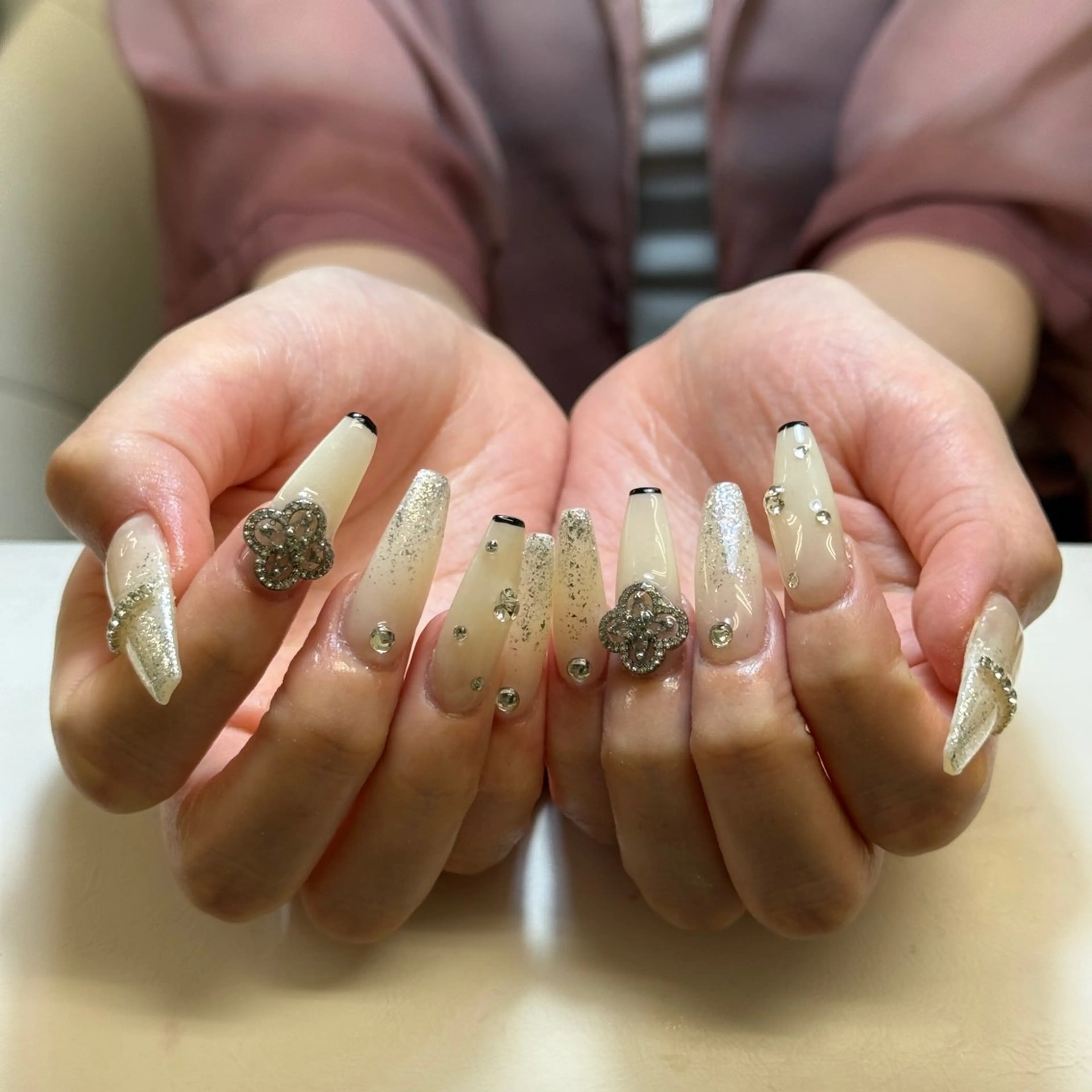 ネイル アートネイル 長さ出し 持ち込み スカルプネイル ネイルチップ Anh 高田馬場のネイルデザイン