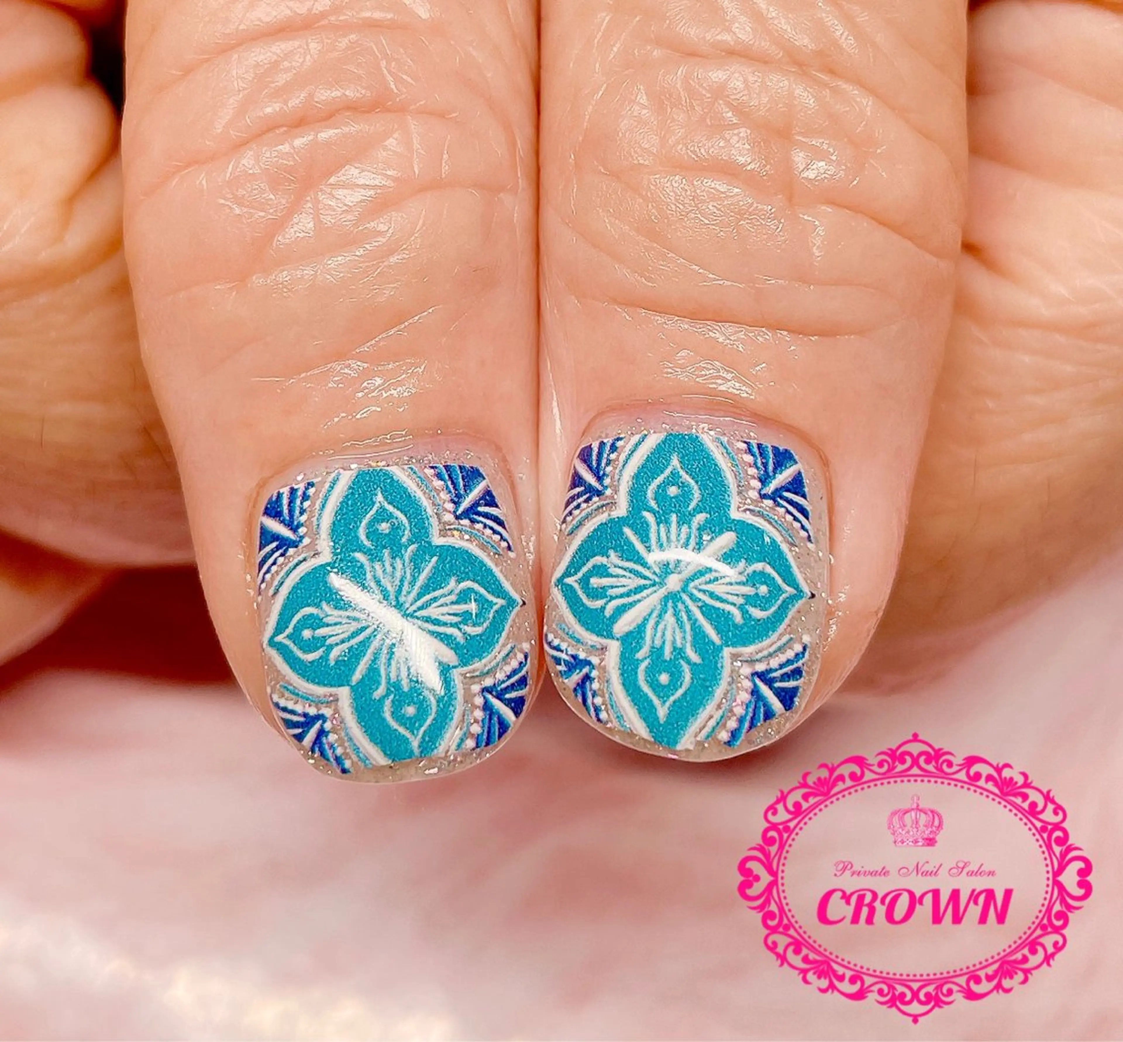 ネイル CROWN プライベートサロンのネイルデザイン