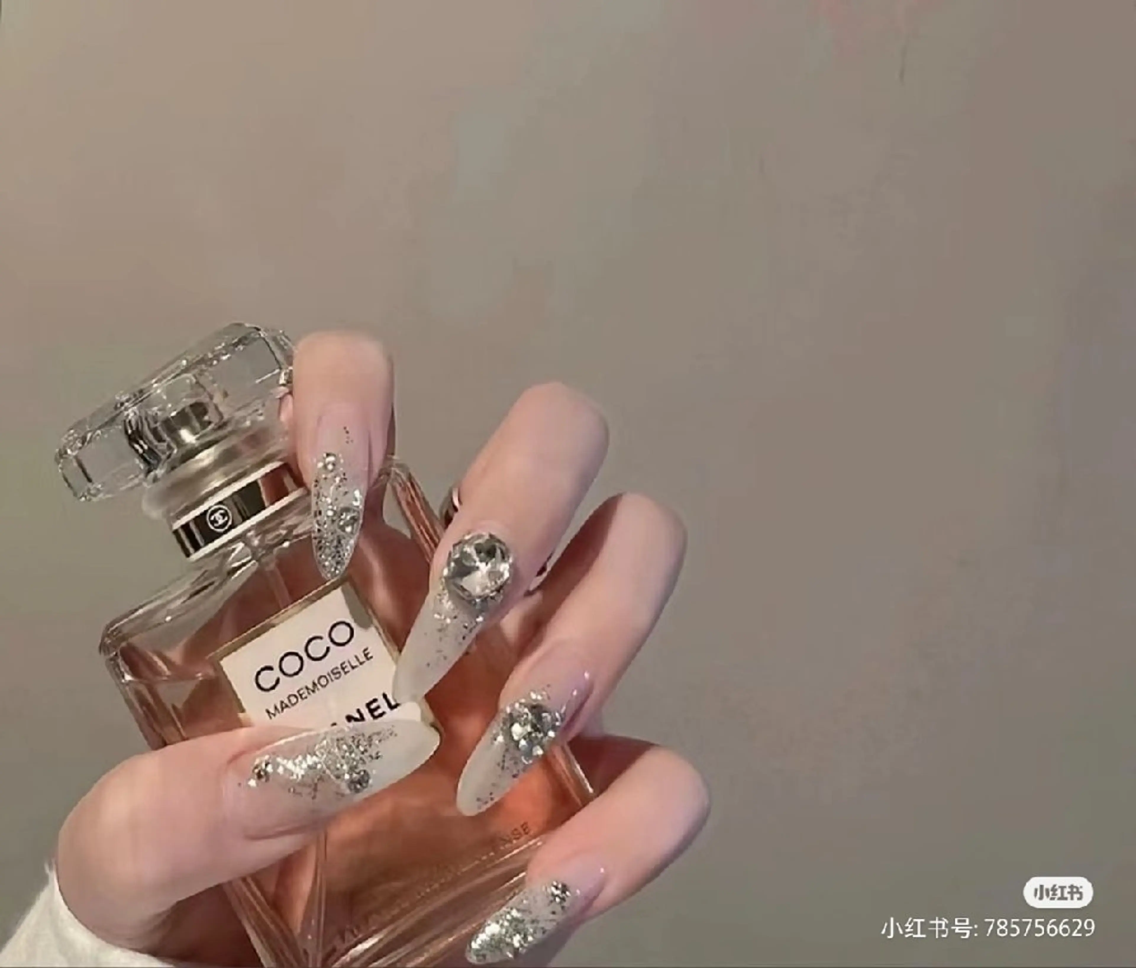 ネイル THE　ONE栄店所属・Theone栄店 川原のネイルデザイン