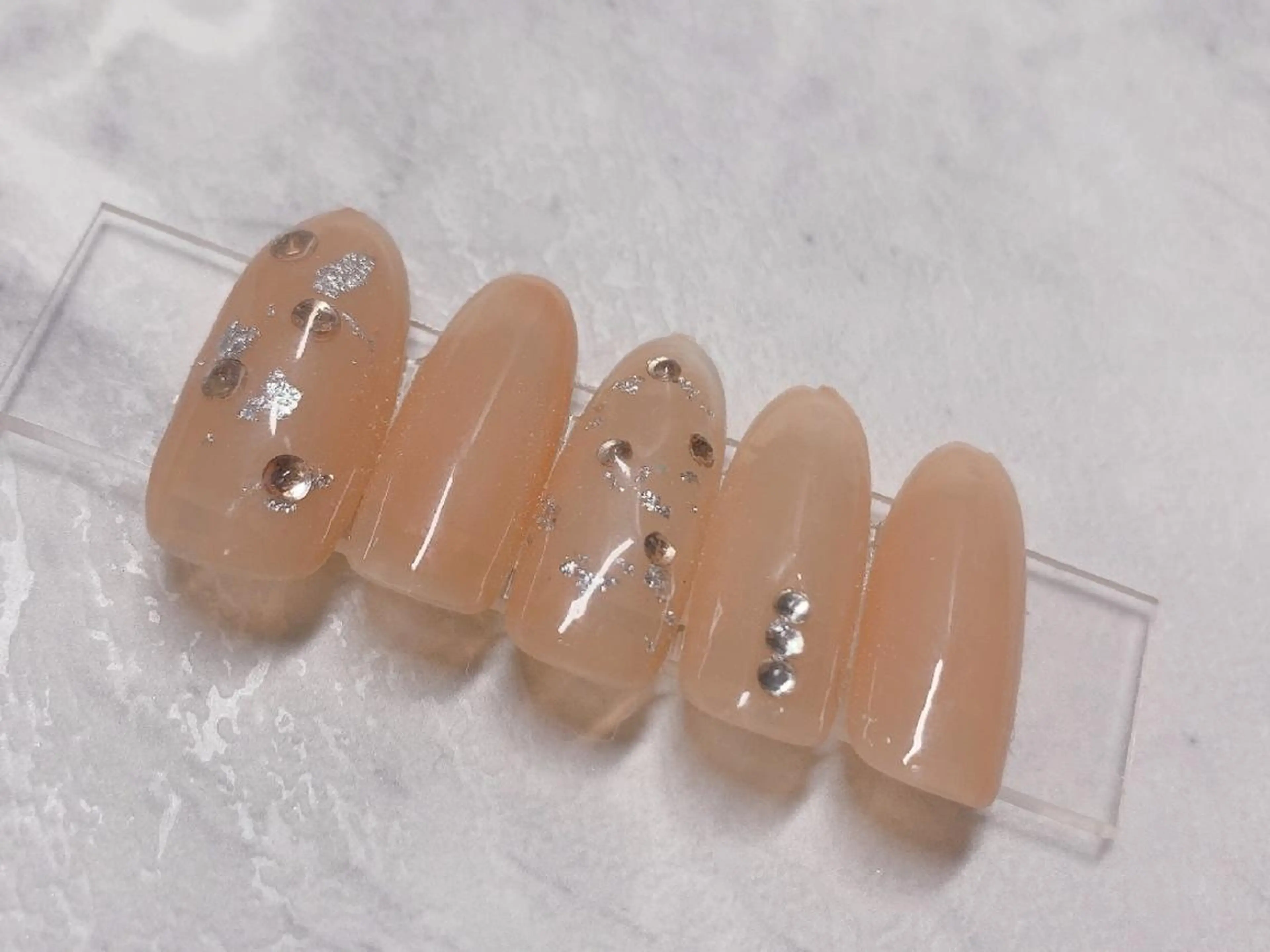 ネイル べっ甲ネイル ボルドー フラワーネイル フットネイル フレンチネイル ハンドネイル 🎀Yumi✨ ミキネイルサロン池袋のネイルデザイン