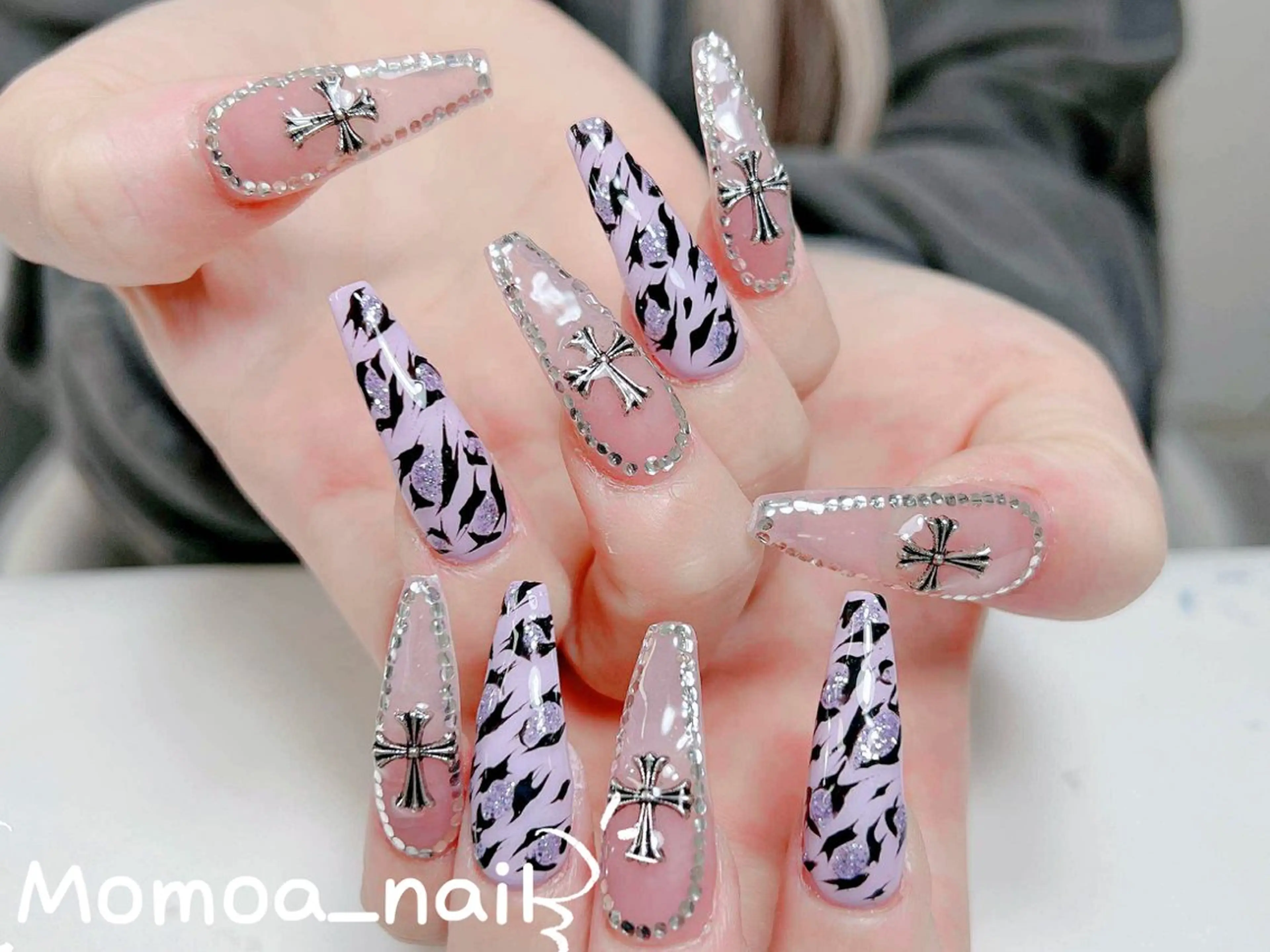 ネイル 成人式 ロングネイル マグネットネイル 大理石ネイル(マーブル) 持ち込み ハンドネイル MoMoA Nail ネイル長さ出し専門店のネイルデザイン