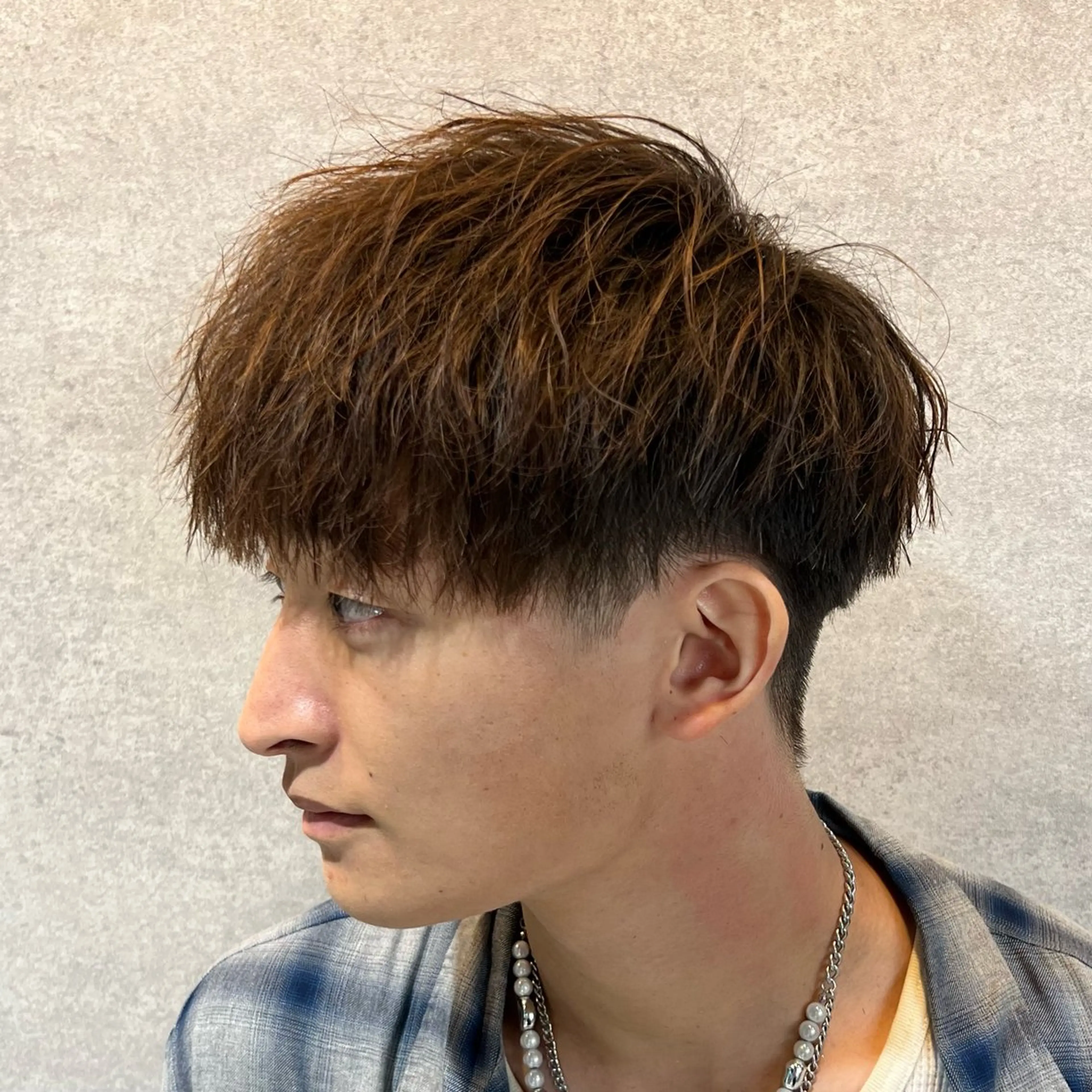 ショート カラー パーマ ヘアアレンジ メンズ センターパート メンズハイライト メンズメッシュ マッシュ メンズパーマ カット ヘアセット 仕上がり満足度No. 1🔥BLUCK🔥のヘアスタイル
