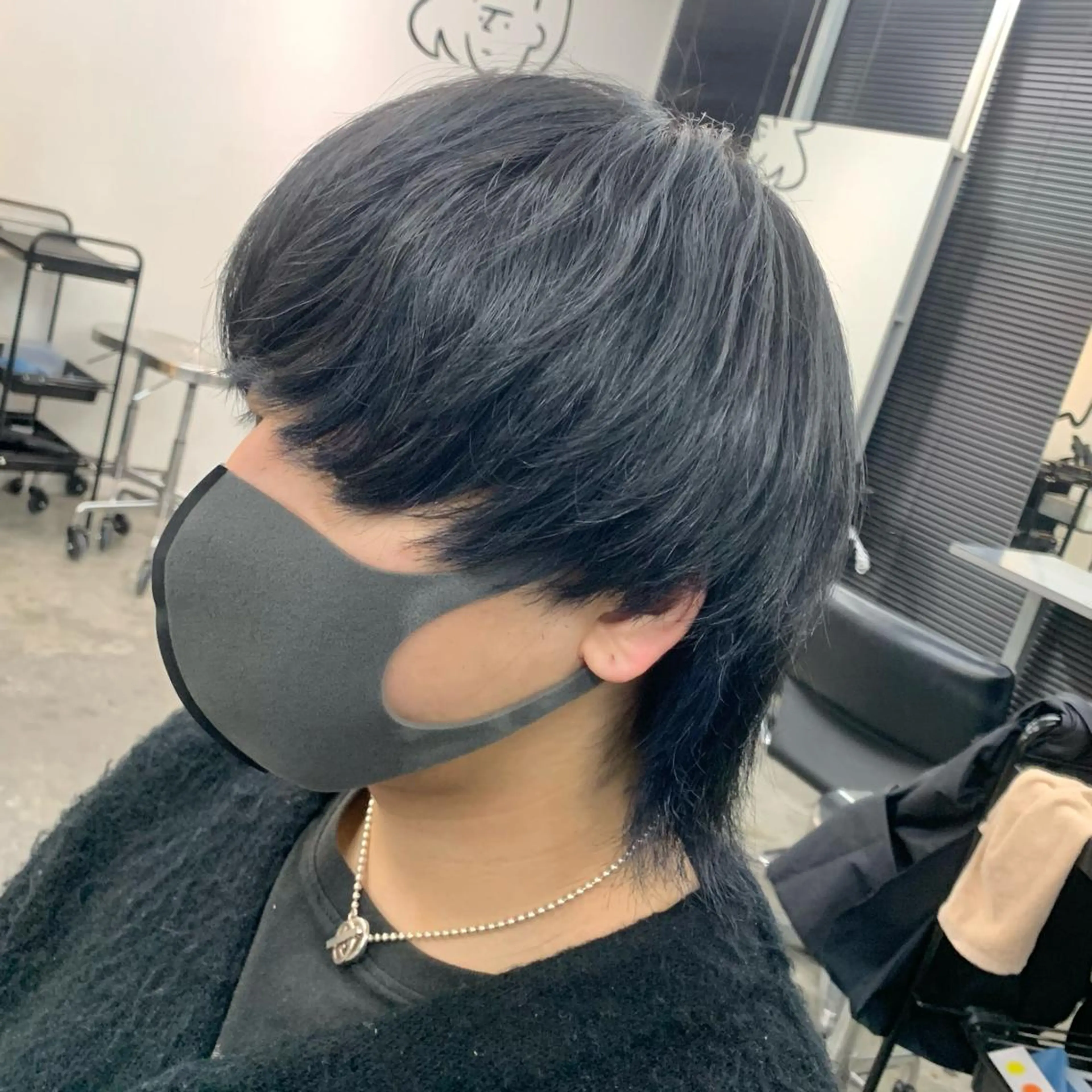 ミディアム カラー メンズ マッシュウルフ マッシュ メンズウルフカット ミストバング ウルフカット カット ヘアカラー メンズ特化美容師/ 藤戸 椋のヘアスタイル