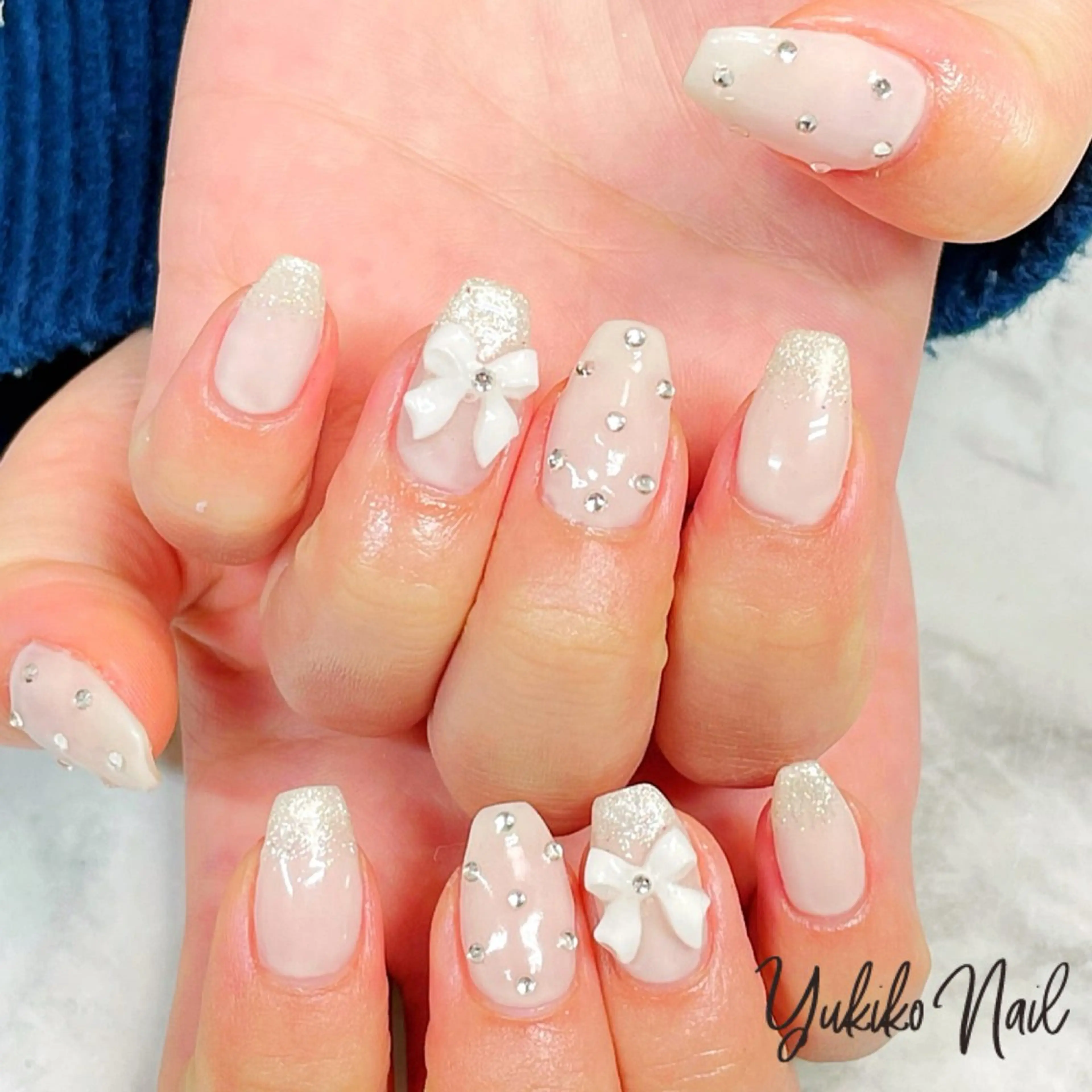 ネイル ガーリー 韓国ネイル リボン ワンホンネイル ホワイト ハンドネイル ユキコ ネイルのネイルデザイン