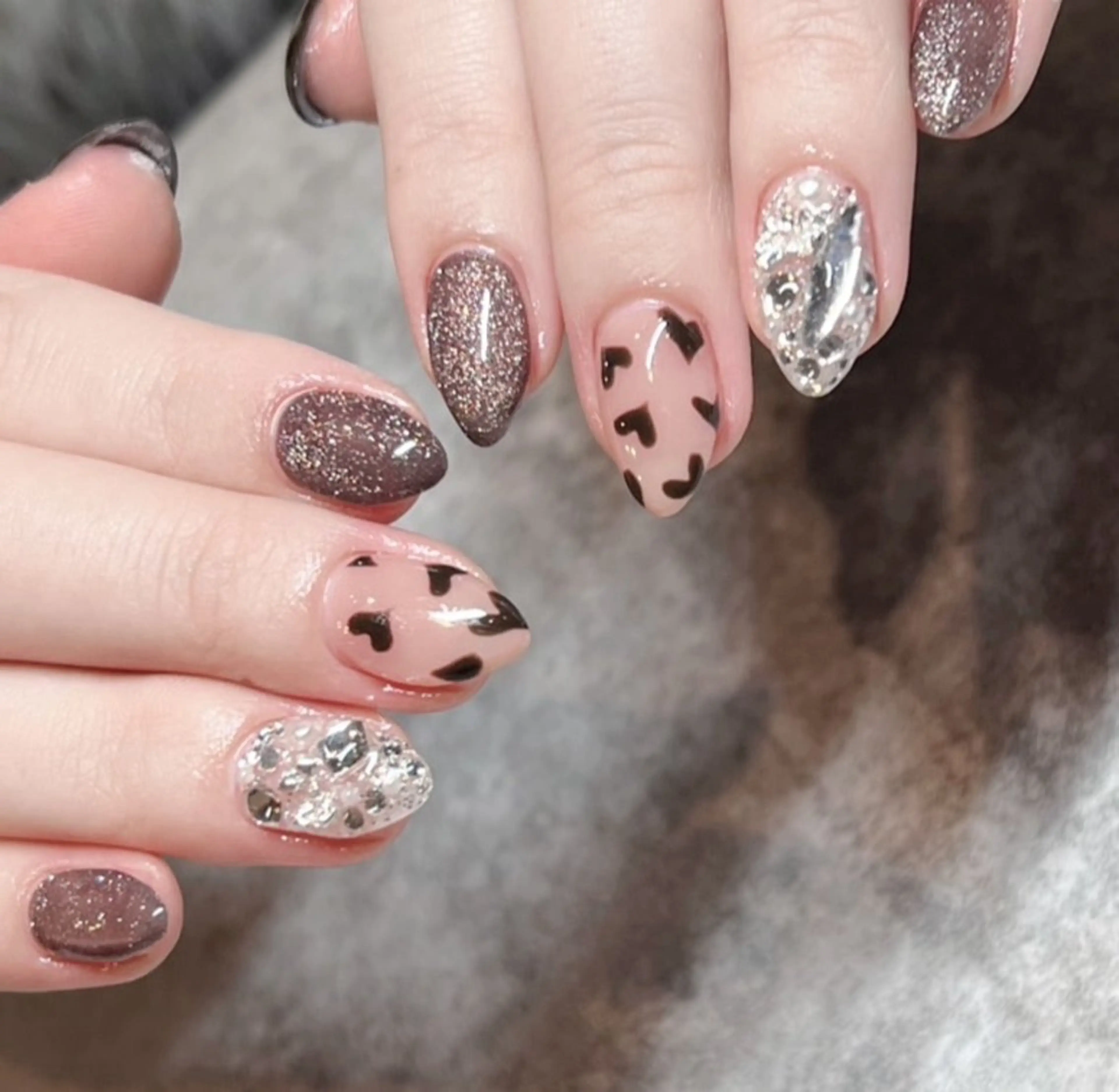 ネイル ハンドネイル le'a-レア-【ア イ×ネイル×眉】のネイルデザイン