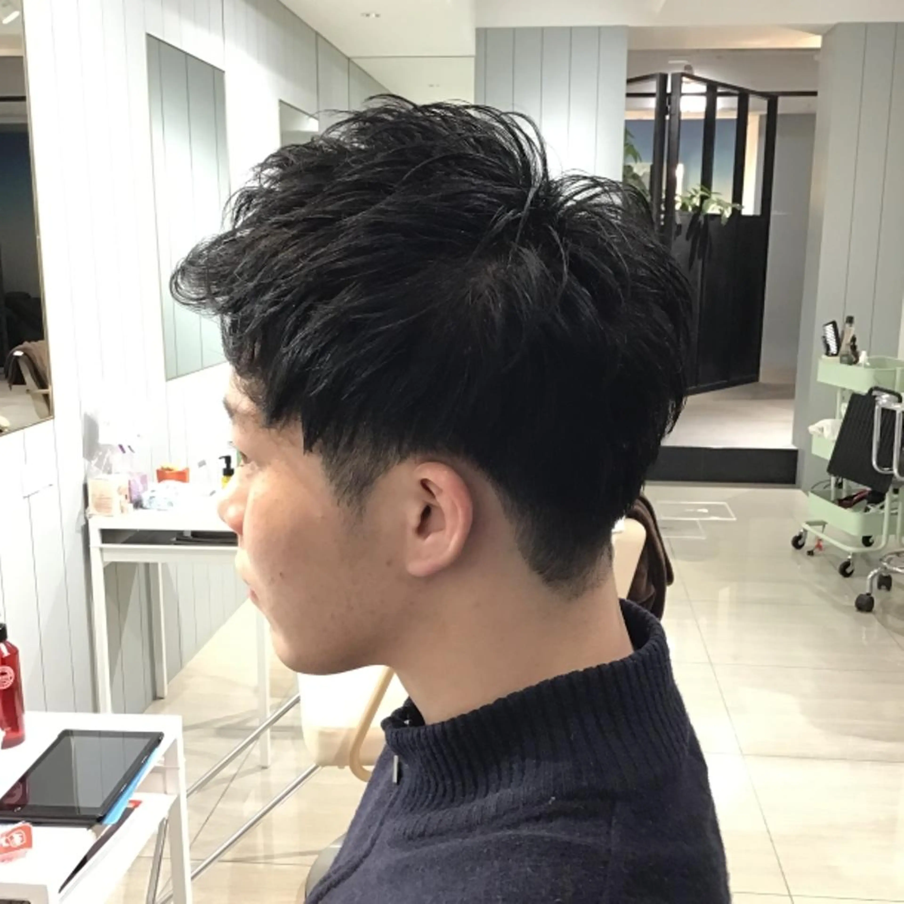 メンズ 刈り上げ 隈元 光のヘアスタイル