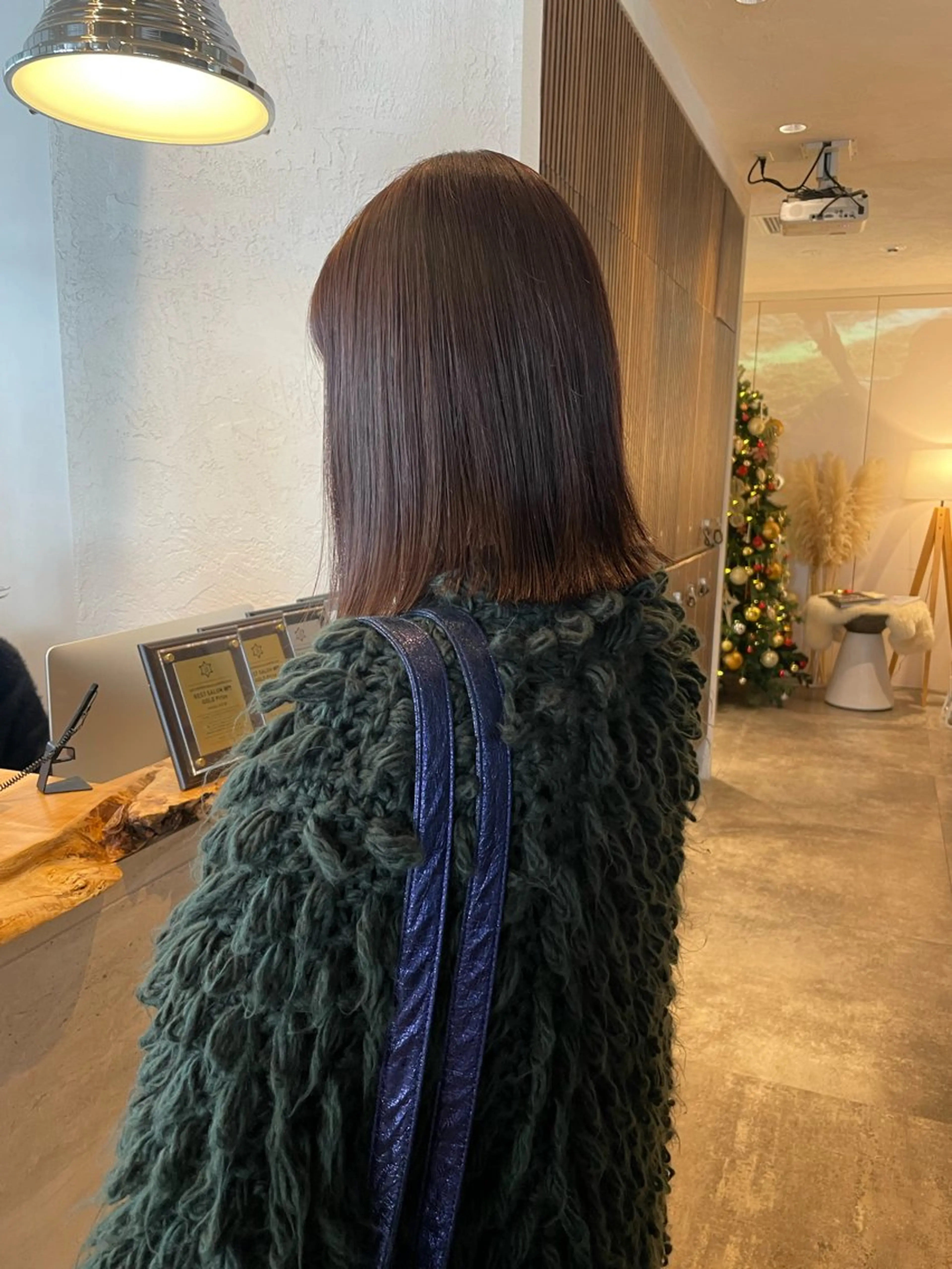 ミディアム カット ヘアカラー トリートメント HAVANA MIZUKIのヘアスタイル