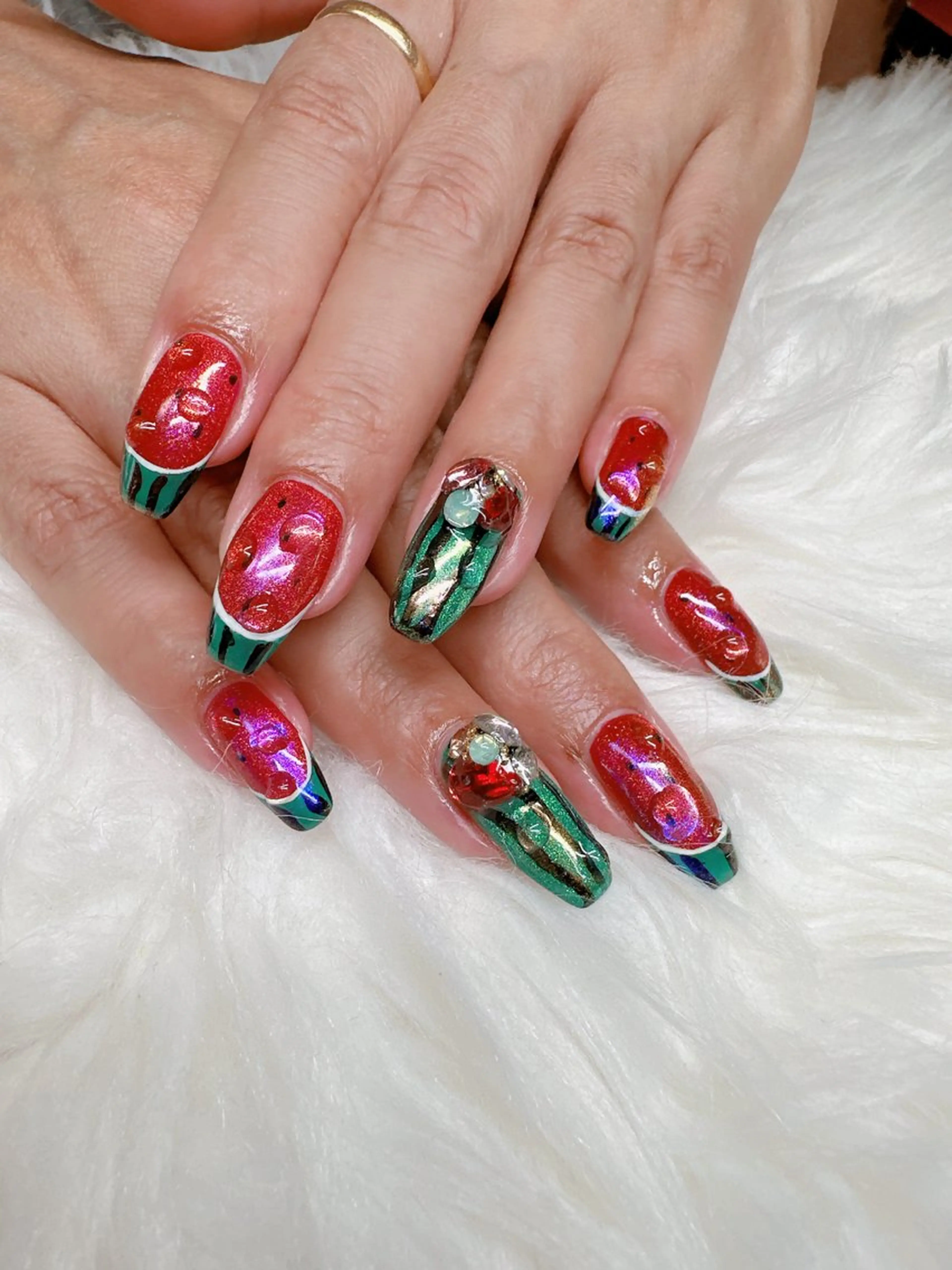 ネイル 高島 夏海のネイルデザイン