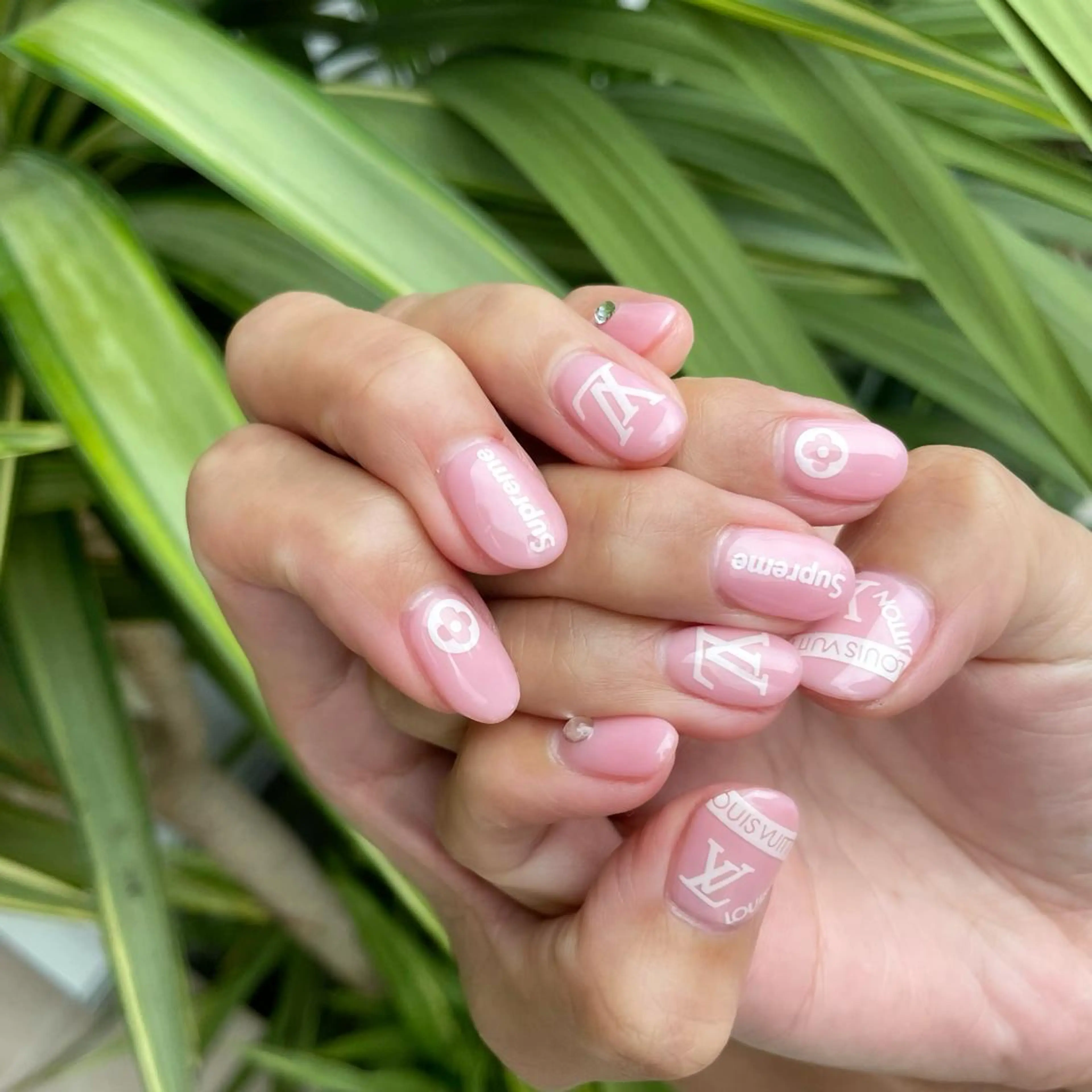 ネイル es nailのネイルデザイン