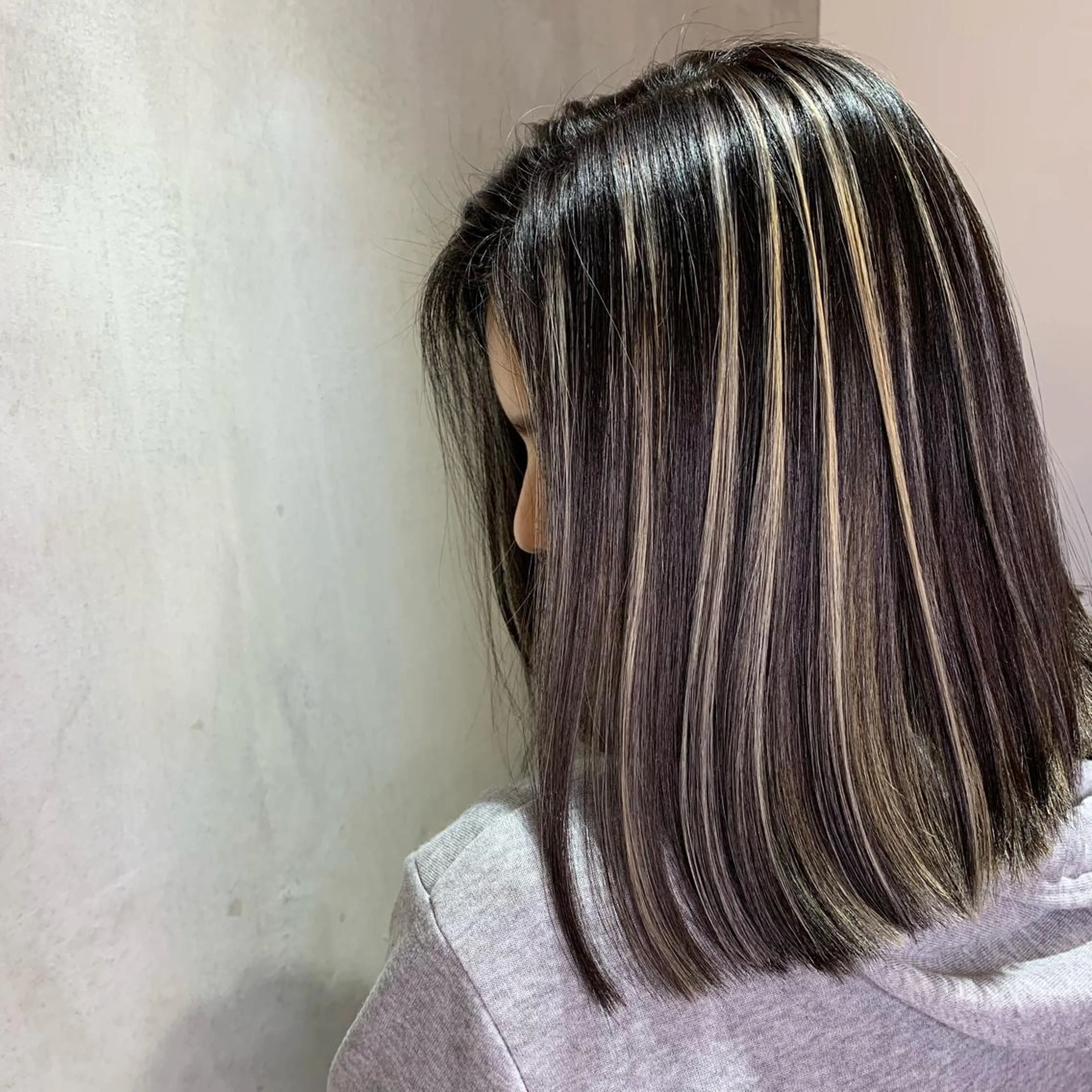 ミディアム カラー ハイライトカラー ハイライト MIL心斎橋所属・Clair クレアのヘアスタイル