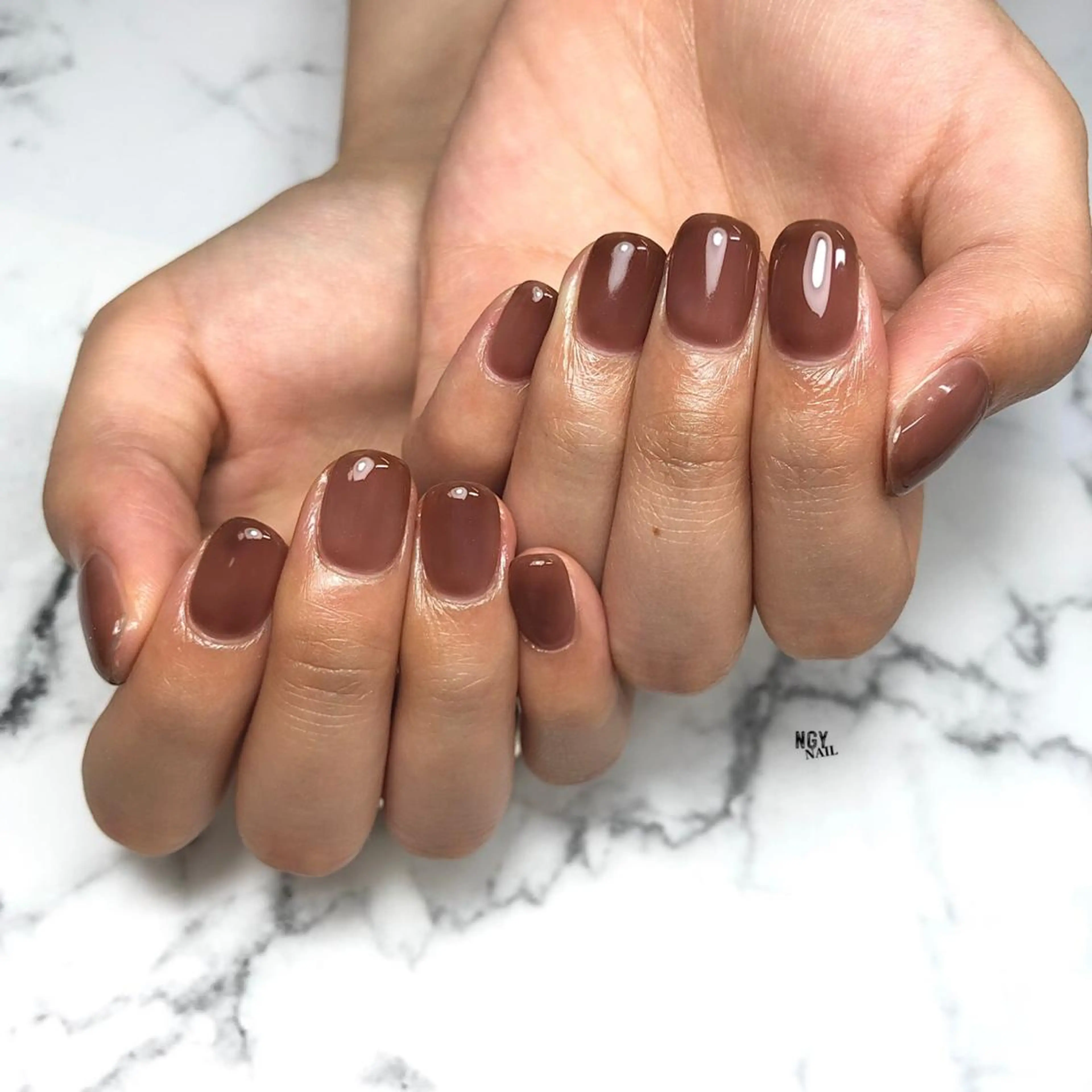 ネイル ブラウン クリアネイル ジェルネイル 氷ネイル・うるうるネイル ワンカラーネイル ハンドネイル NAIL NOWのネイルデザイン