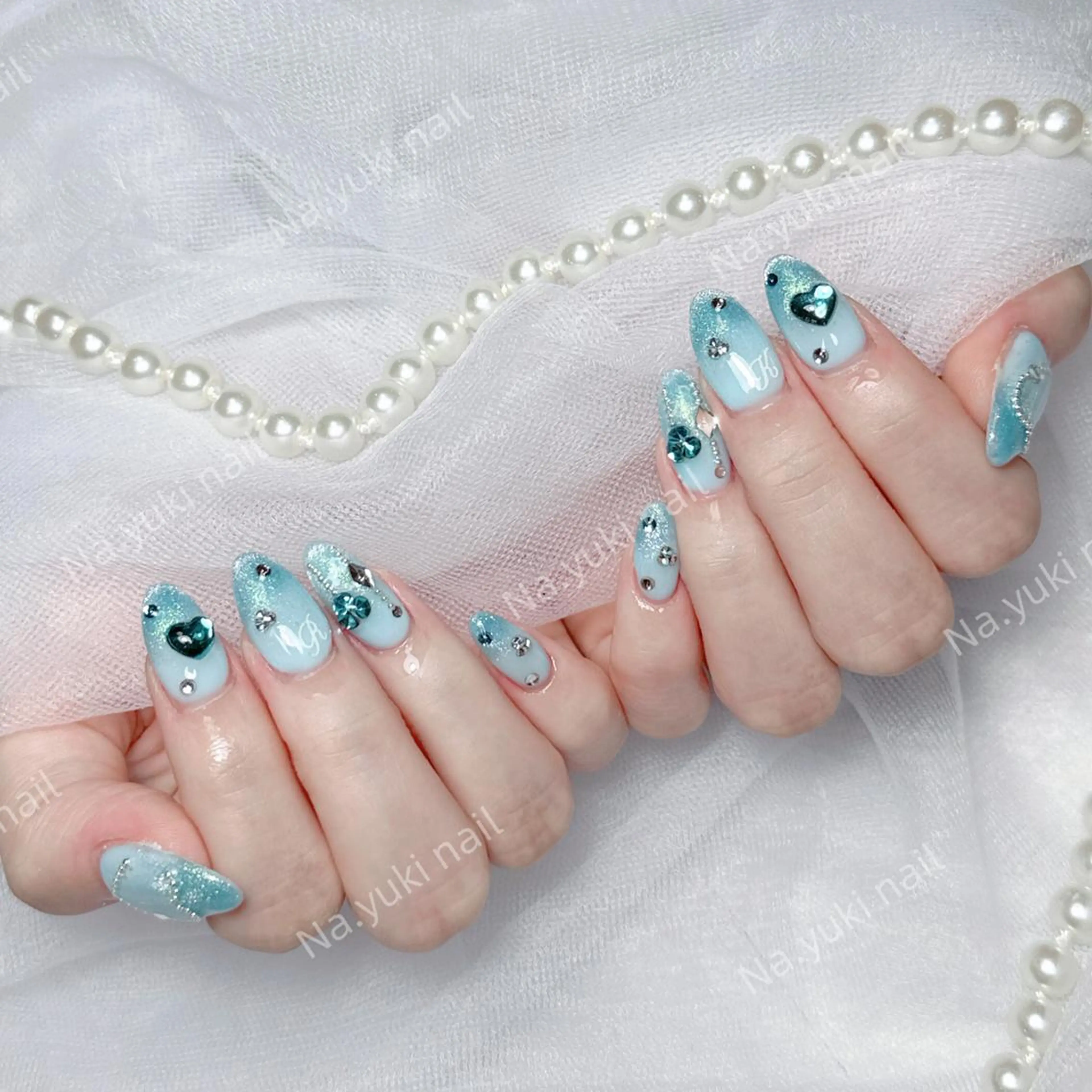 ネイル Queenie 🦋のネイルデザイン