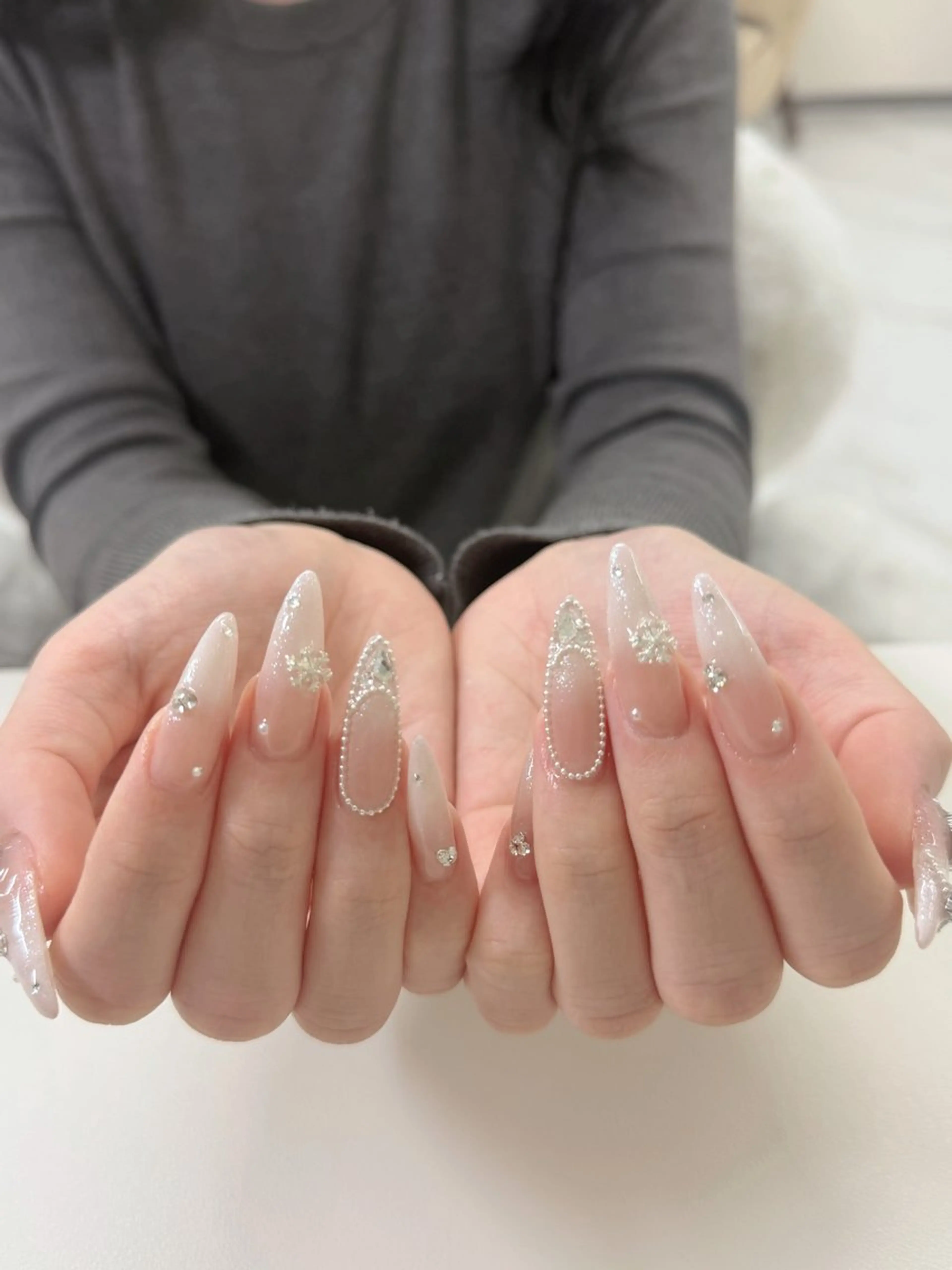 ネイル MARU Nail Salon所属・落合 明日美のネイルデザイン