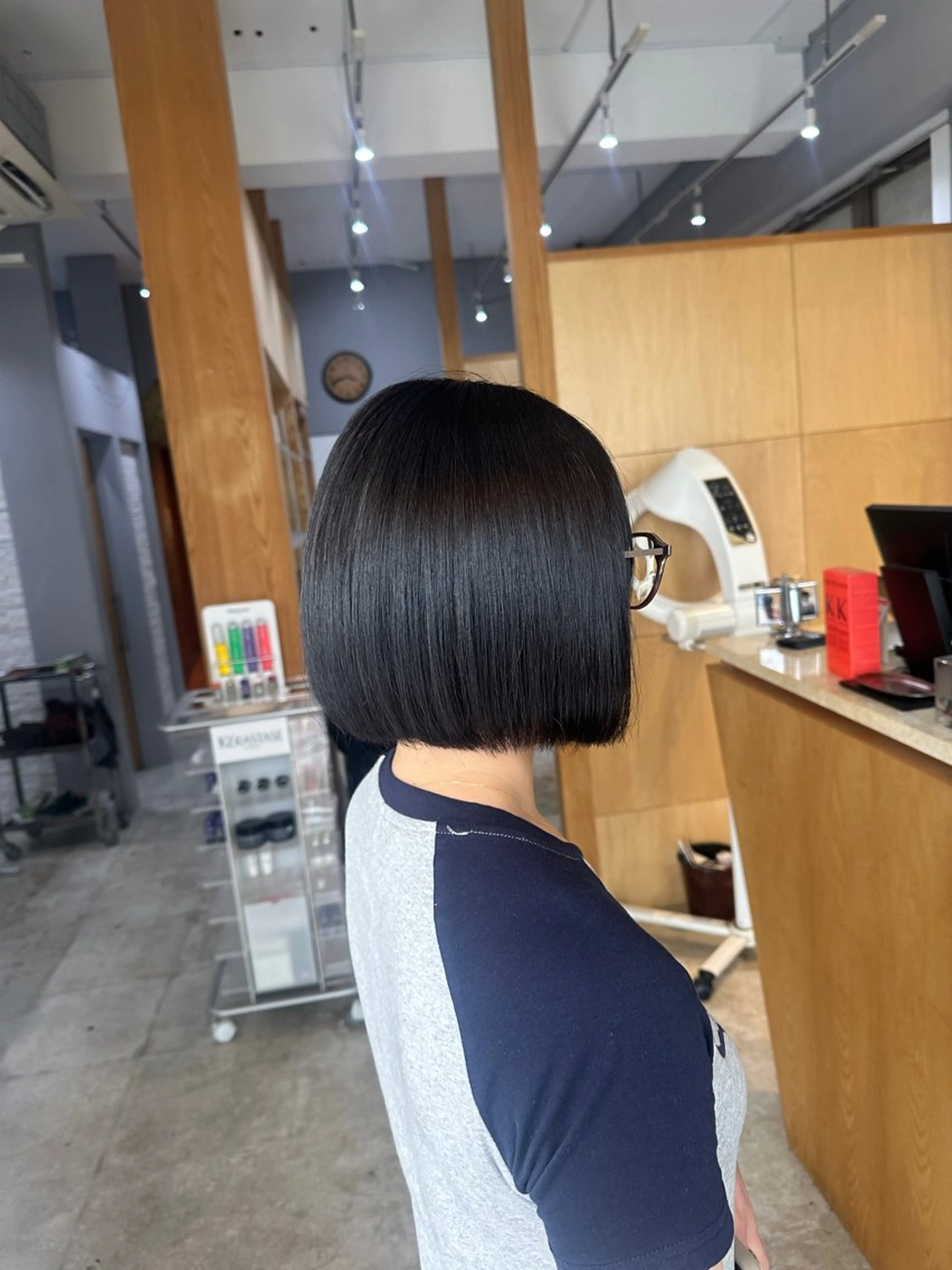 ミディアム トリートメント カット ヘアカラー トリートメント miloc MOMOKAのヘアスタイル