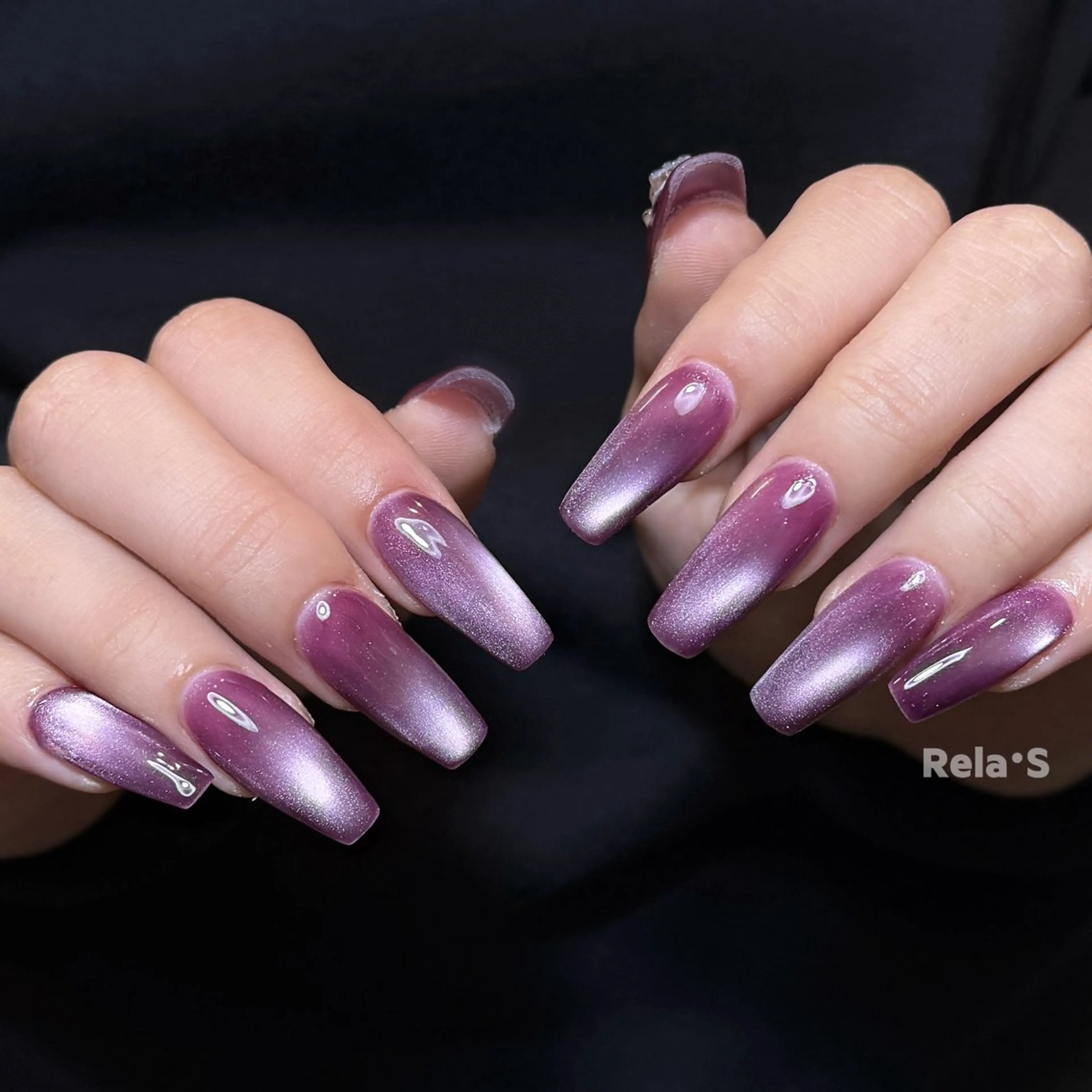 ネイル オーロラネイル 長さ出し フレンチネイル ジェルネイル ガラスフレンチ ハンドネイル Rela・S NAILのネイルデザイン