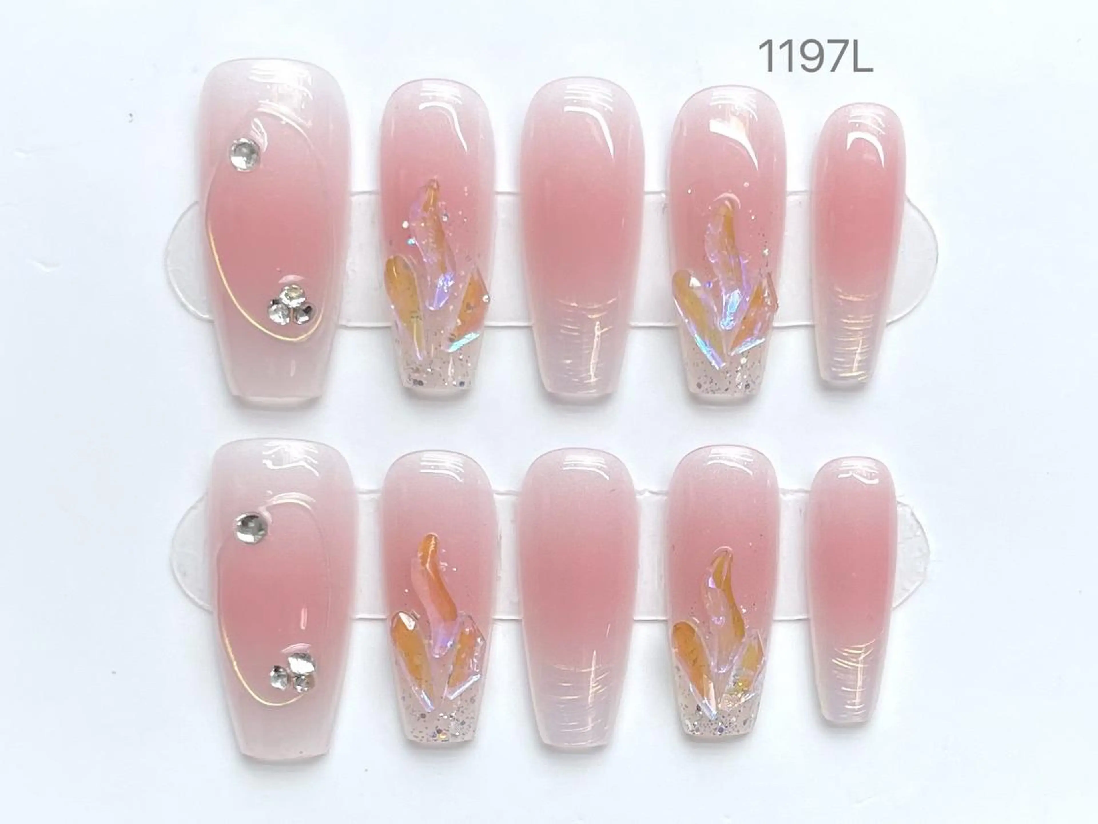 ネイル 💅 NikoNikoのネイルデザイン